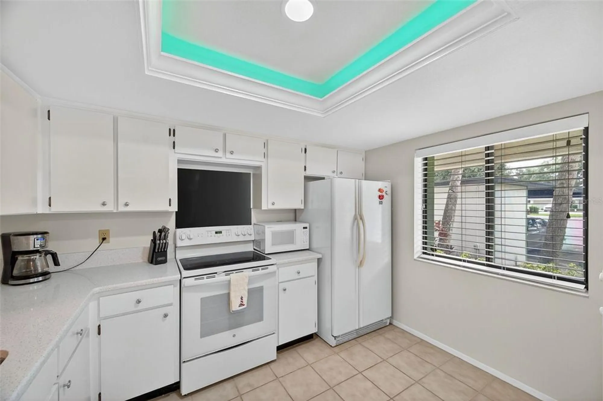Property Slideshow image 4 of 29 | 2537 royal pines cir # 19d, Clearwater, FL, 33763