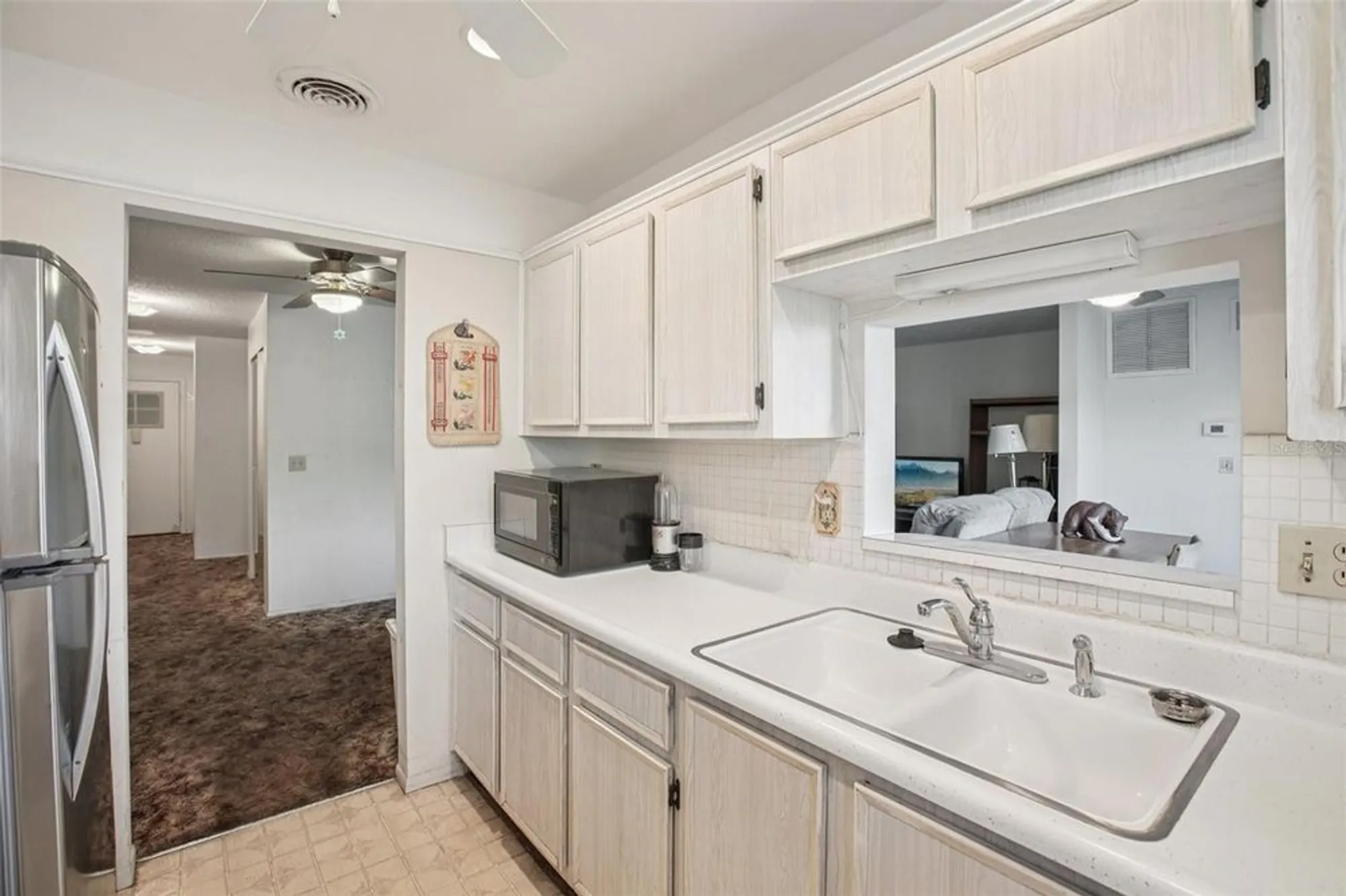 Property Slideshow image 11 of 26 | 5980 80th st n unit 405, St Petersburg, FL, 33709