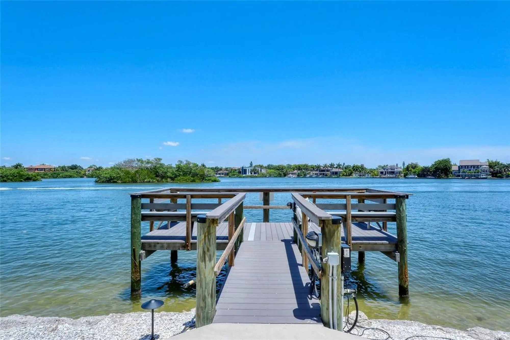 Property Slideshow image 54 of 65 | 1300 n portofino dr apt 103, Sarasota, FL, 34242