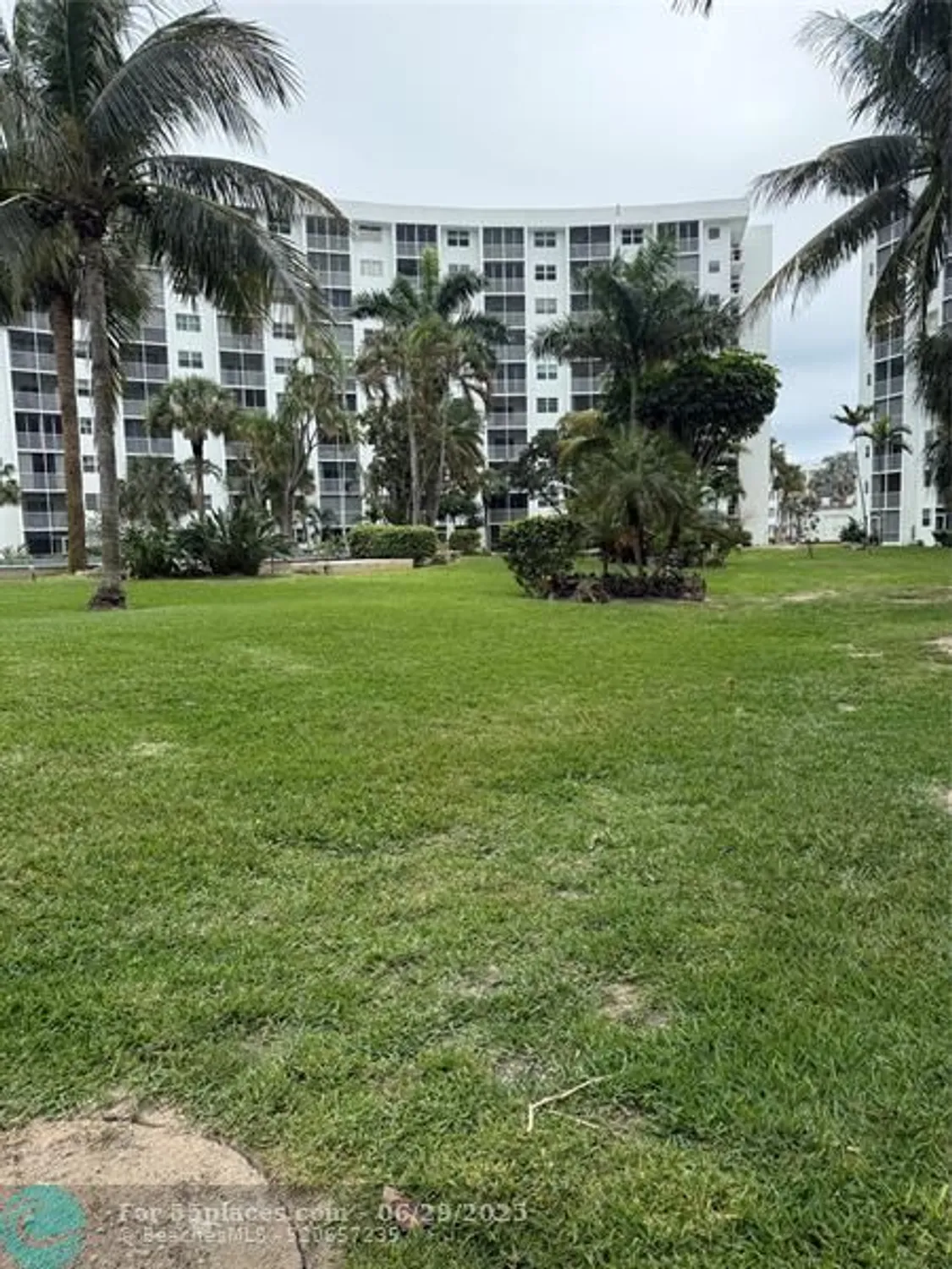 Property Slideshow image 30 of 39 | 2731 ne 14th street cswy 605, Pompano Beach, FL, 33062