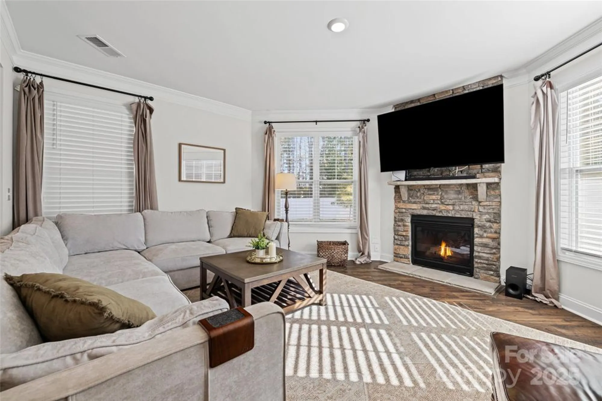 Property Slideshow image 21 of 48 | 1370 englewood dr, Lake Wylie, SC, 29710