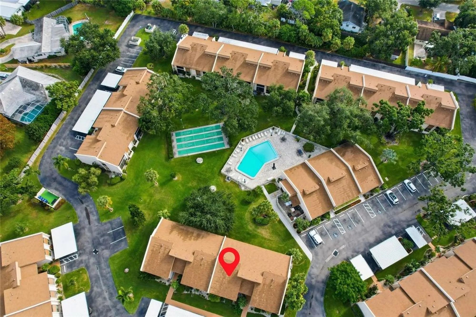 Property Slideshow image 34 of 39 | 2447 clubhouse cir 203, Sarasota, FL, 34232