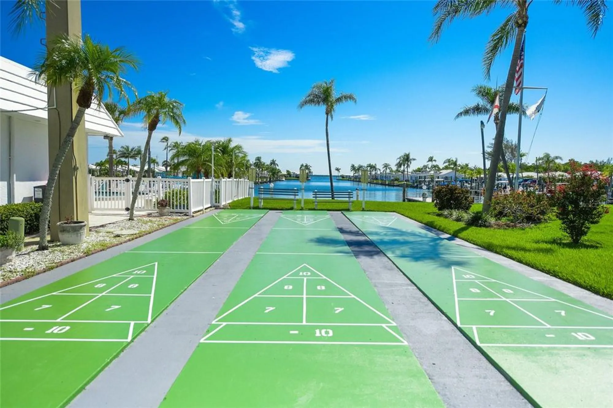 Property Slideshow image 26 of 39 | 738 el centro, Longboat Key, FL, 34228