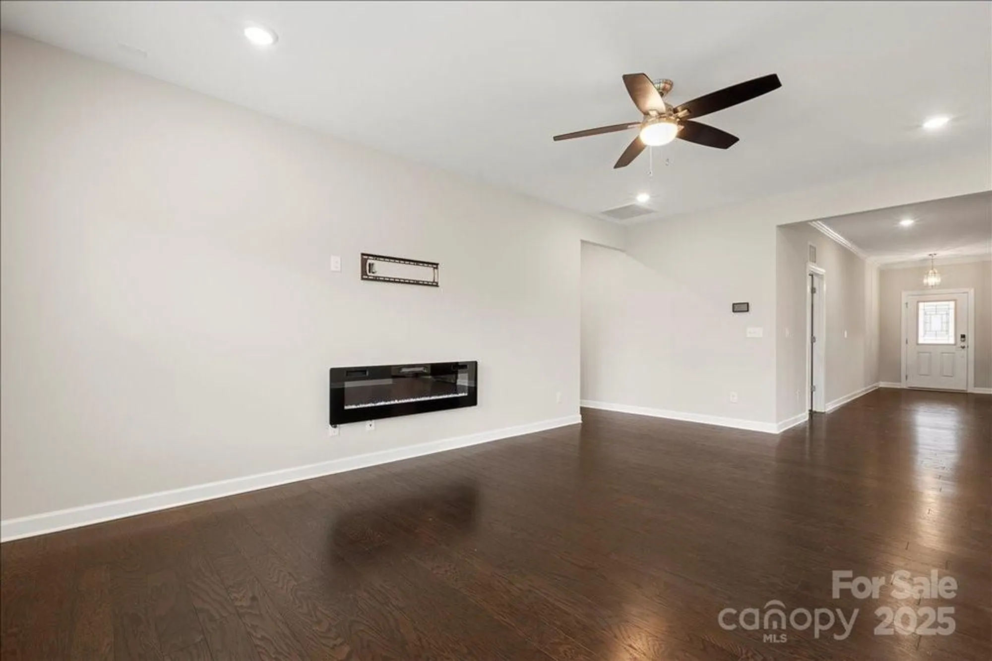 Property Slideshow image 10 of 31 | 9211 grisons ct, Charlotte, NC, 28278