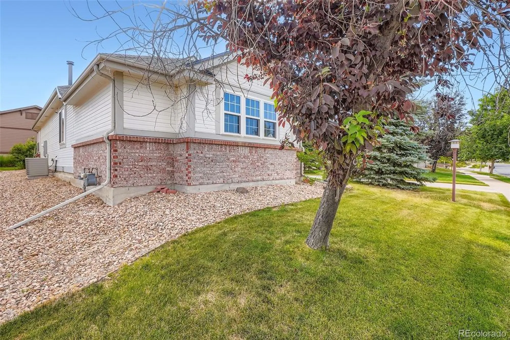 Property Slideshow image 4 of 36 | 7831 s addison way, Aurora, CO, 80016