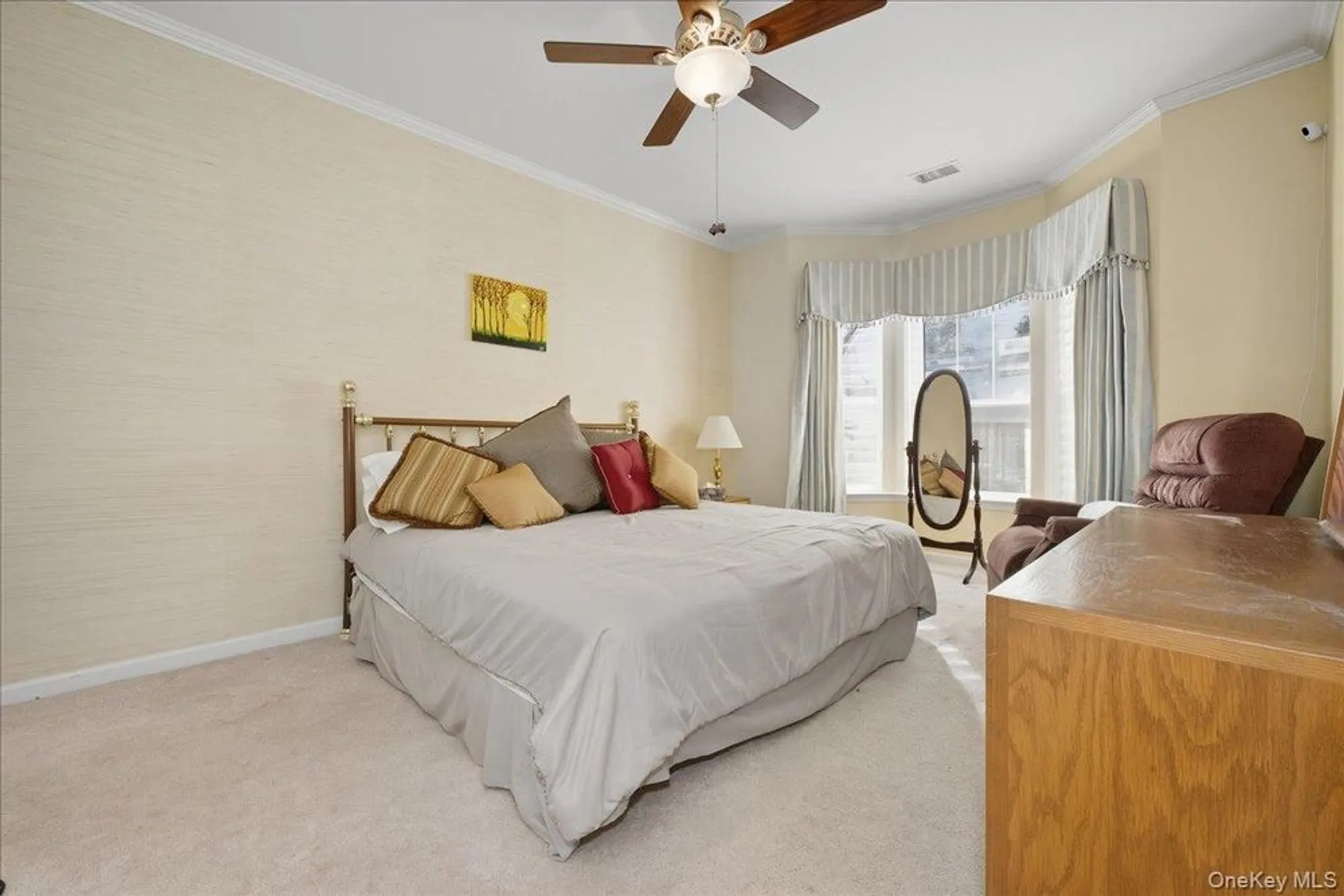 Property Slideshow image 24 of 39 | 383 summer ct, East Meadow, NY, 11554