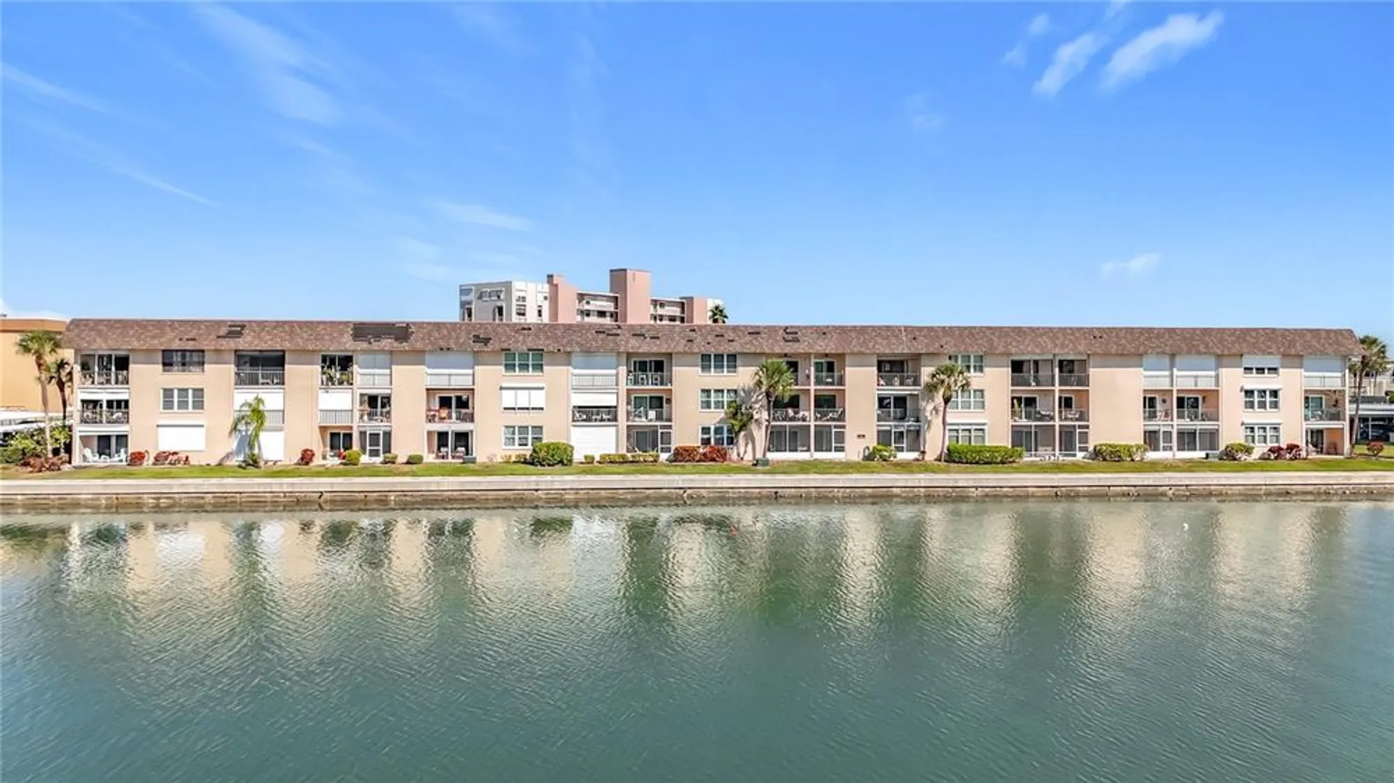 Property Slideshow image 57 of 65 | 7930 sun island dr 111, South Pasadena, FL, 33707