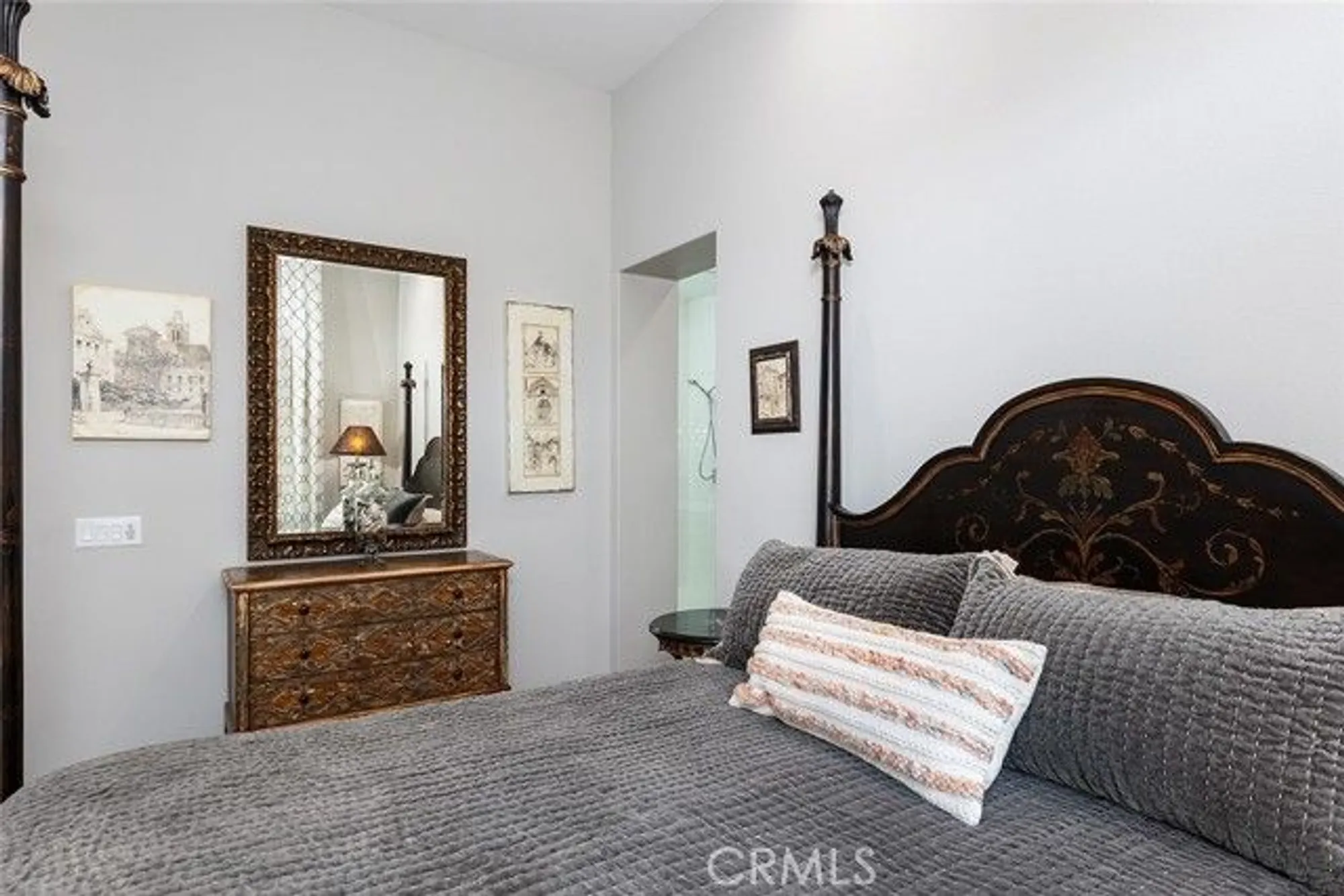 Property Slideshow image 22 of 43 | 25102 citron ln, Canyon Country, CA, 91387