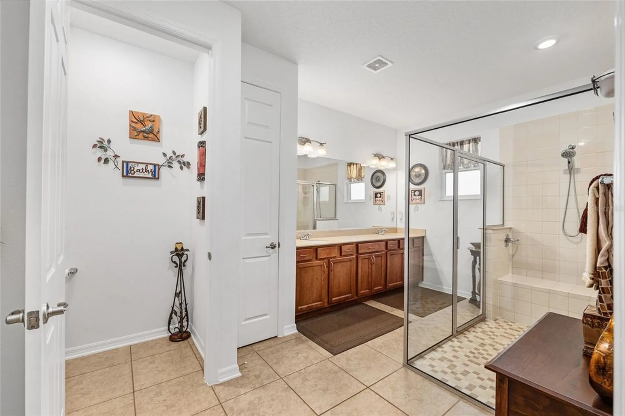 Property Slideshow image 19 of 28 | 8824 sw 104th cir, Ocala, FL, 34481