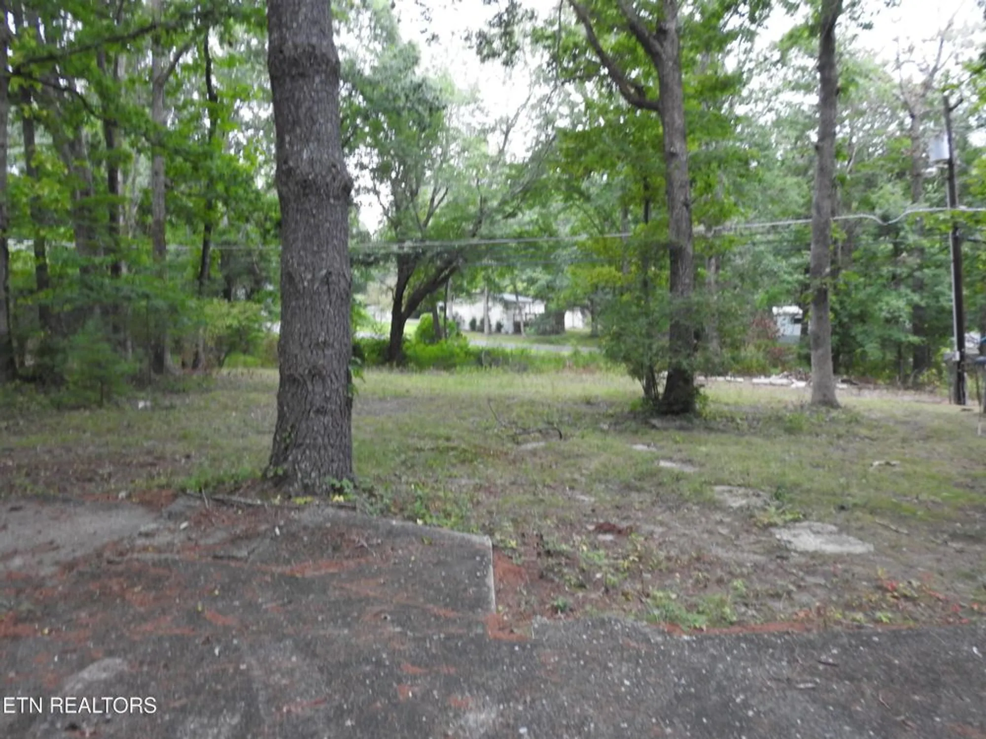 Property Slideshow image 7 of 42 | 244 rugby rd, Crossville, TN, 38558