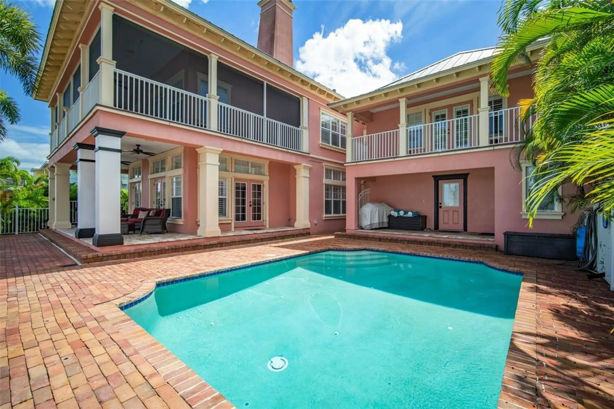Property Slideshow image 74 of 94 | 825 islebay dr, Apollo Beach, FL, 33572