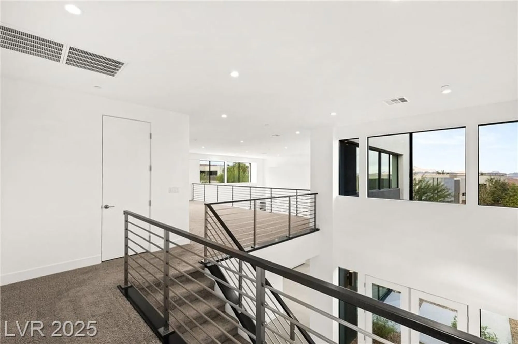 Property Slideshow image 19 of 41 | 21 highland cove ln, Henderson, NV, 89011