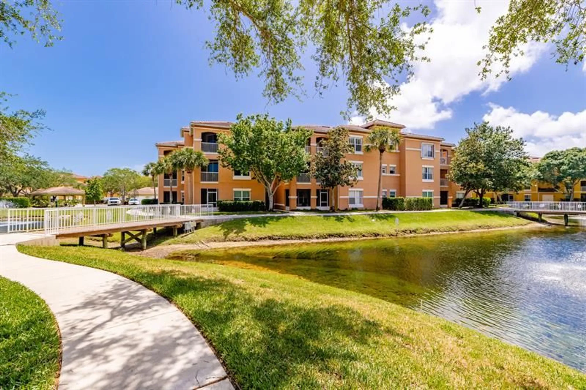 Property Slideshow image 27 of 49 | 5020 fairways cir j107, Vero Beach, FL, 32967