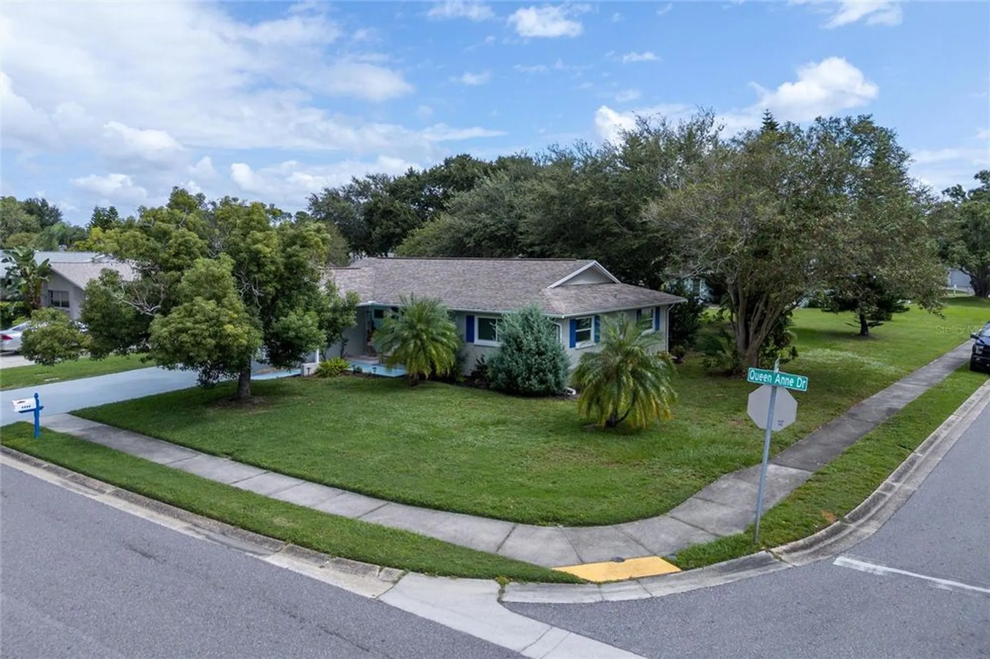 Property Slideshow image 32 of 34 | 1472 queen anne blvd, Palm Harbor, FL, 34684