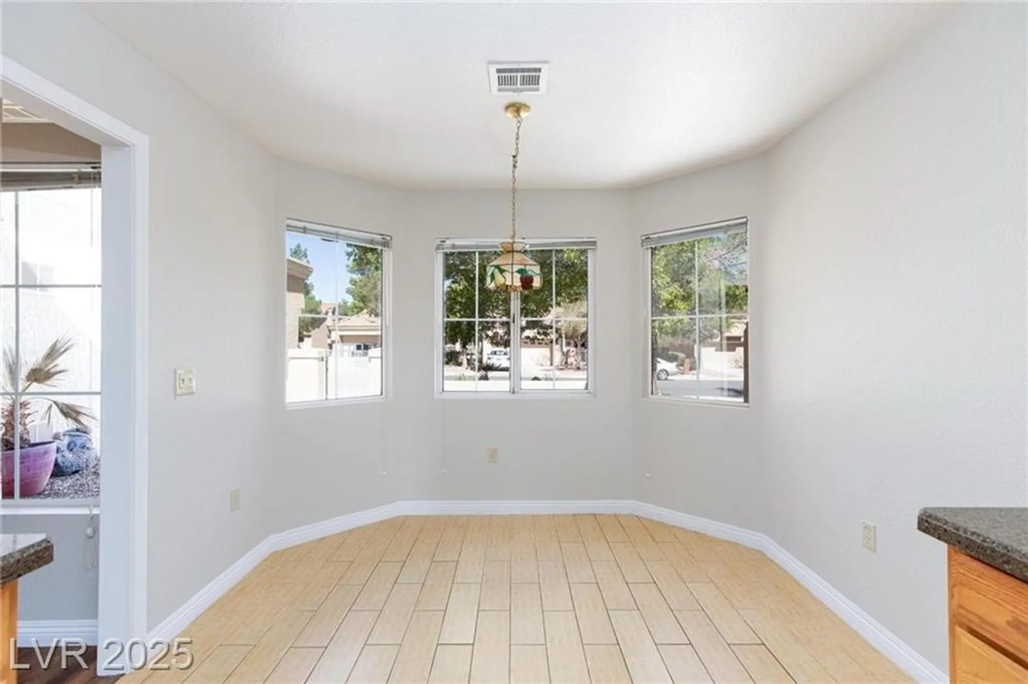 Property Slideshow image 12 of 39 | 8925 litchfield ave, Las Vegas, NV, 89134
