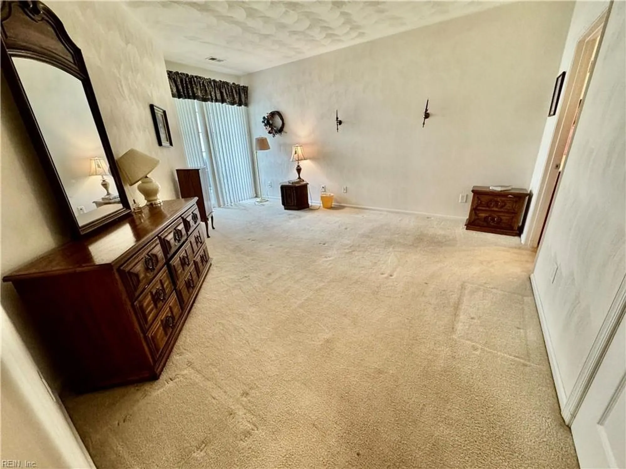 Property Slideshow image 17 of 37 | 2811 loveliness ct, Virginia Beach, VA, 23456