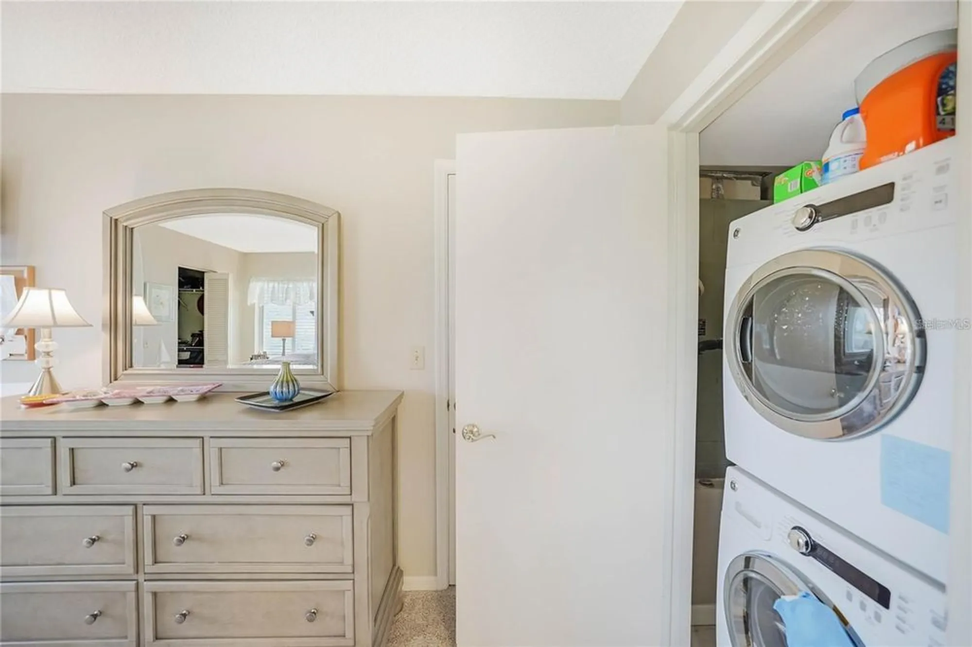Property Slideshow image 17 of 40 | 404 cerromar cir 112, Venice, FL, 34293