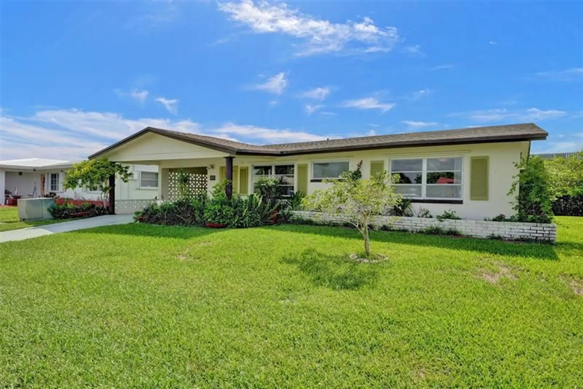 Property Slideshow image 37 of 46 | 4712 nw 41st ave, Lauderdale Lakes, FL, 33319