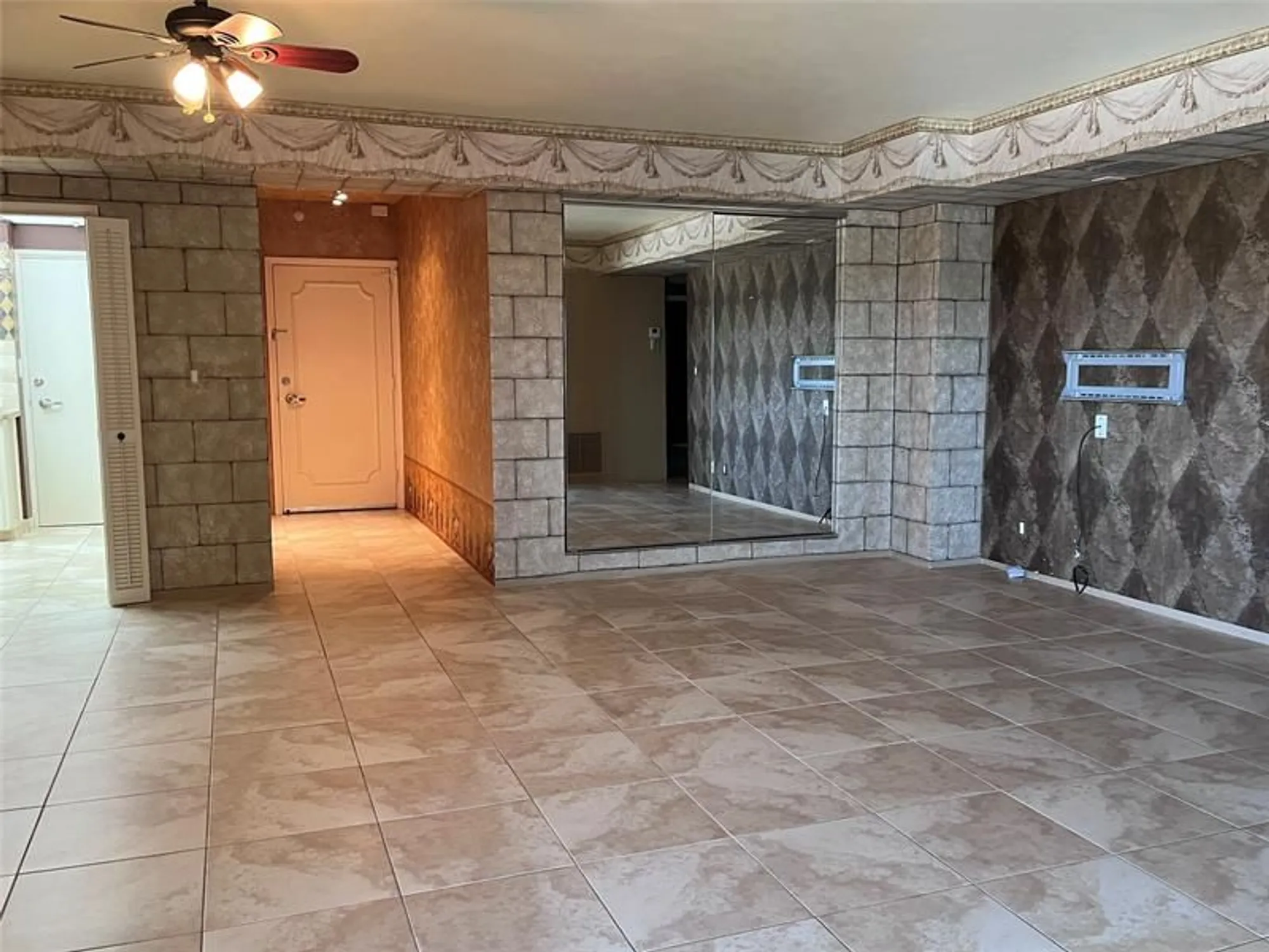 Property Slideshow image 16 of 38 | 3200 ne 36th st 1012, Fort Lauderdale, FL, 33308