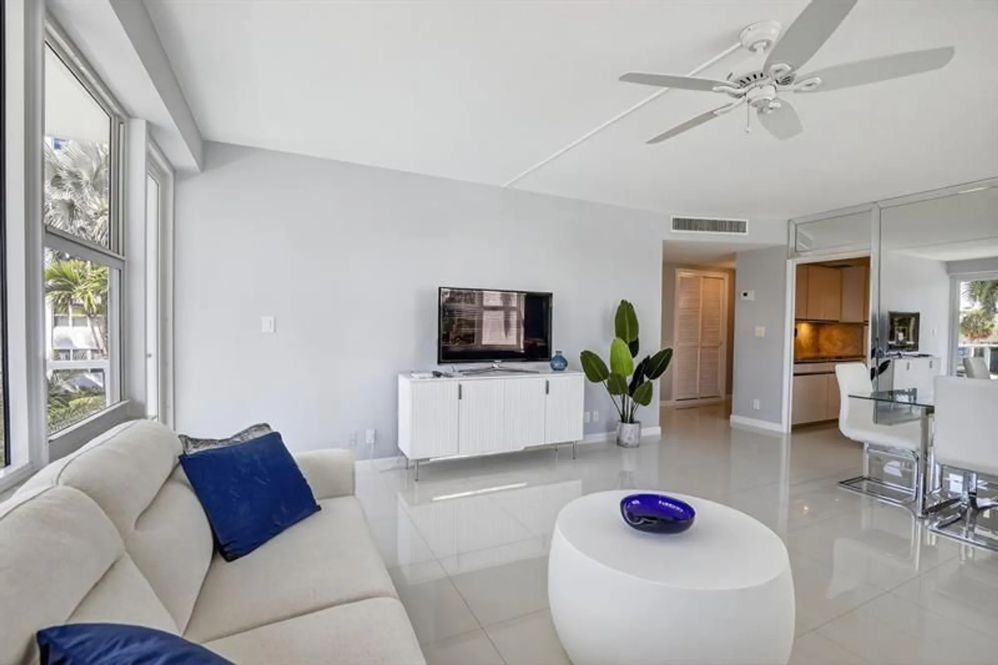 Property Slideshow image 5 of 28 | 3333 ne 34th st 209, Fort Lauderdale, FL, 33308