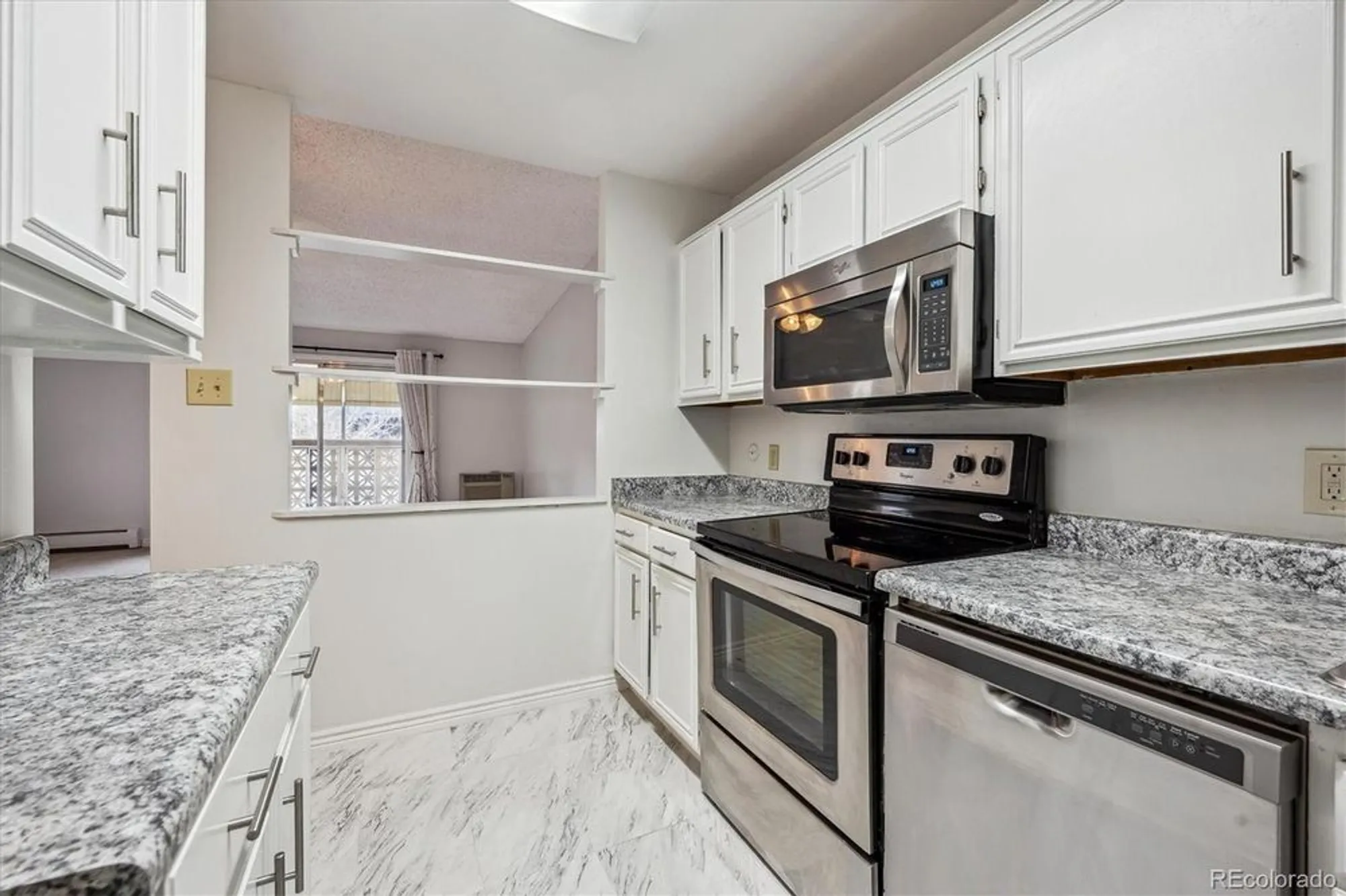 Property Slideshow image 4 of 25 | 3184 s heather gardens way apt 403, Aurora, CO, 80014