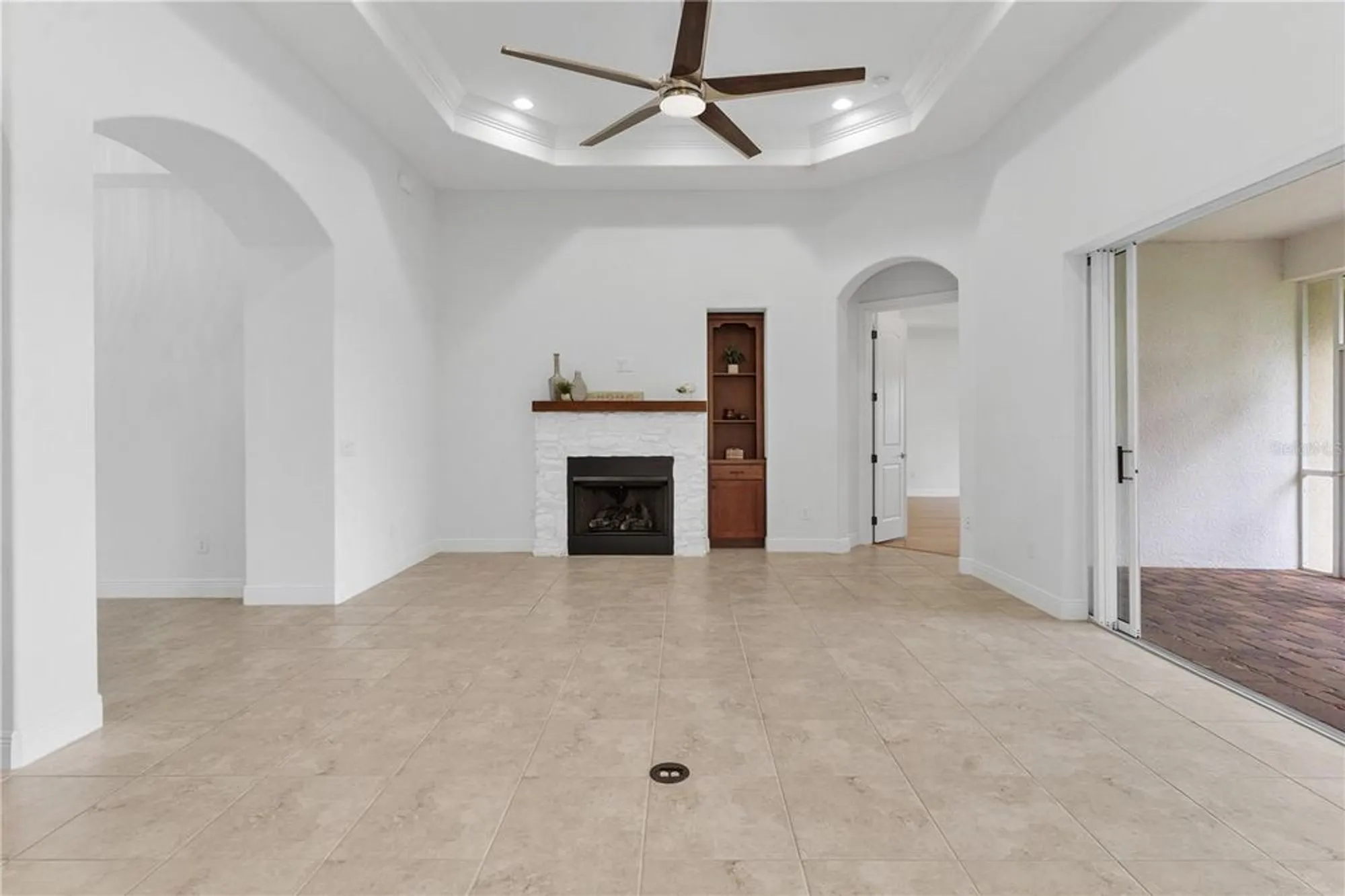 Property Slideshow image 15 of 54 | 5312 meadow hill loop, Lady Lake, FL, 32159