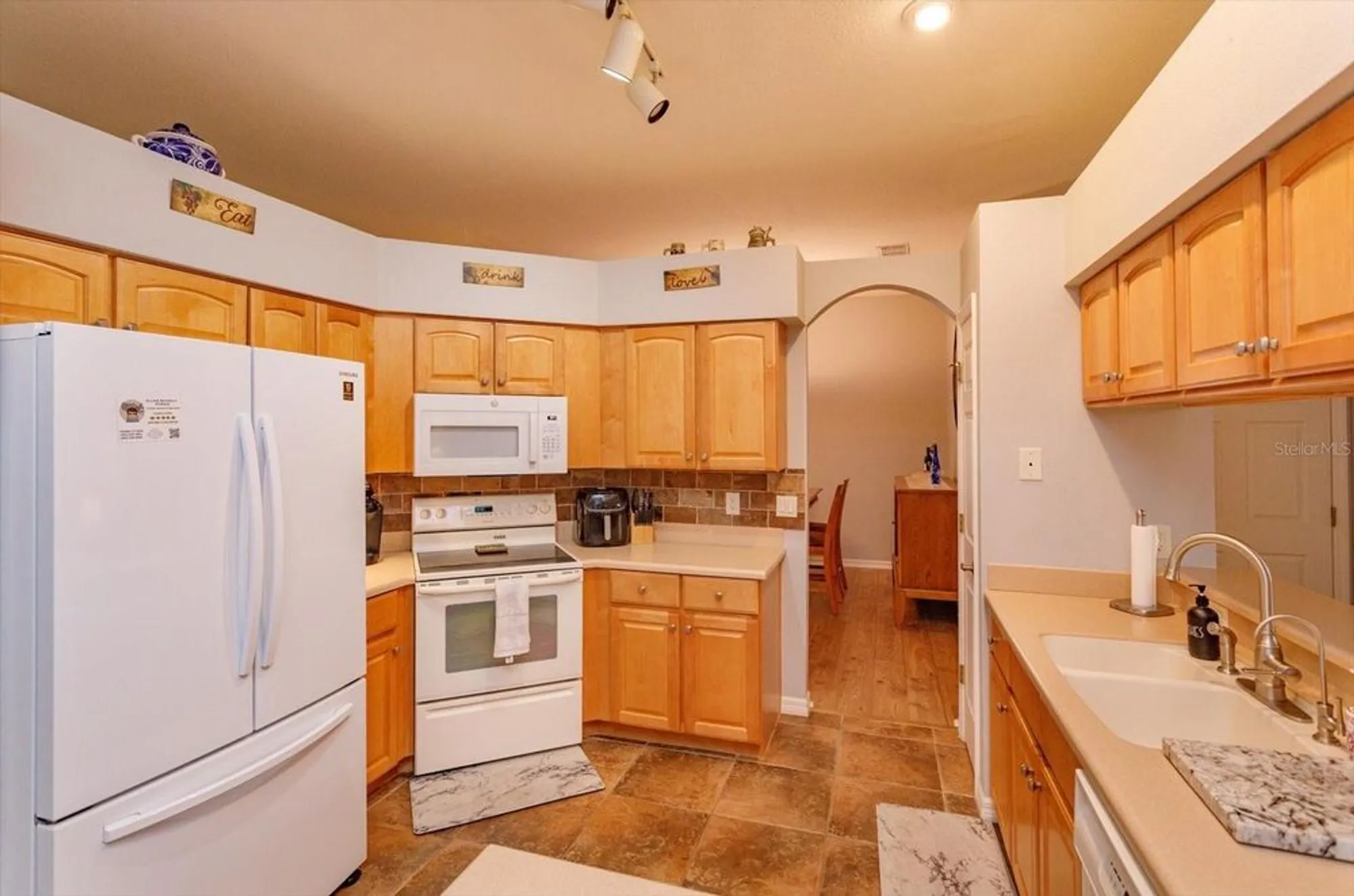 Property Slideshow image 14 of 30 | 5036 sawgrass lake cir, Leesburg, FL, 34748