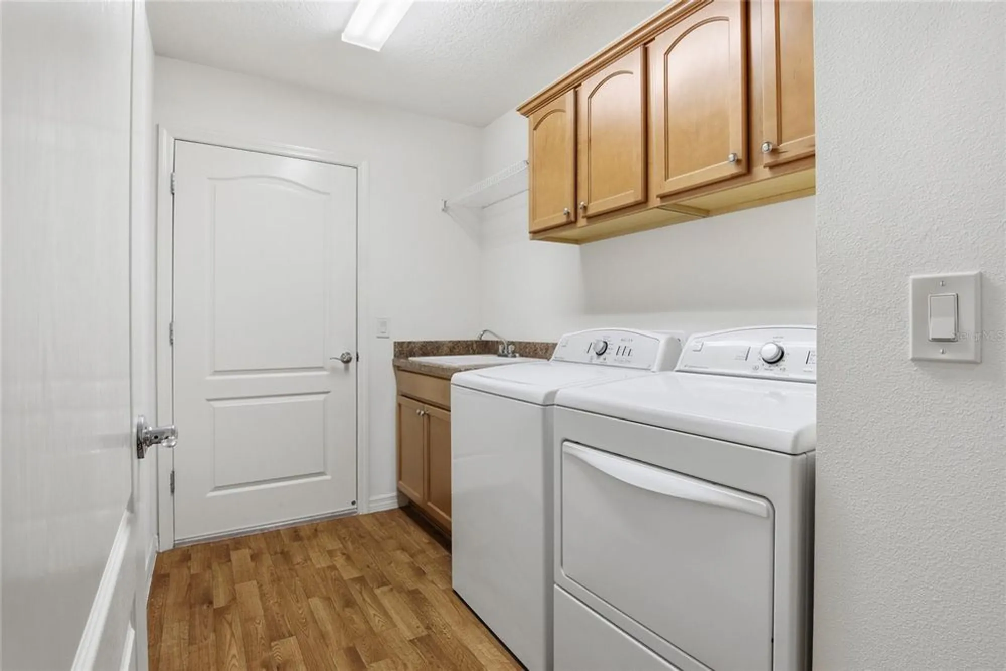 Property Slideshow image 23 of 38 | 1923 useppa oaks ln, The Villages, FL, 32163