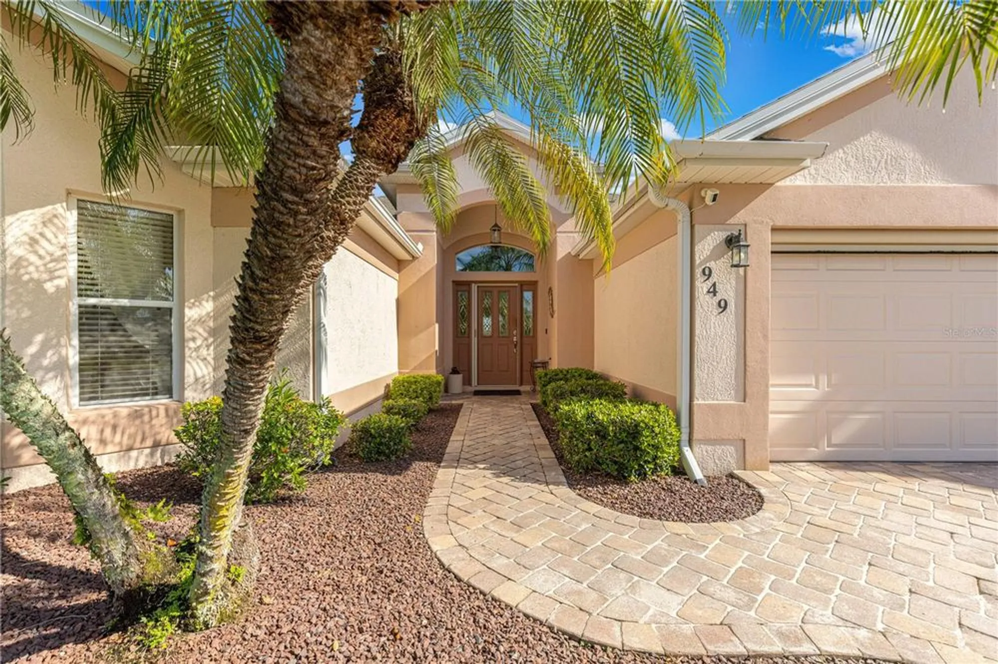 Property Slideshow image 8 of 51 | 949 isle of palms path, The Villages, FL, 32162