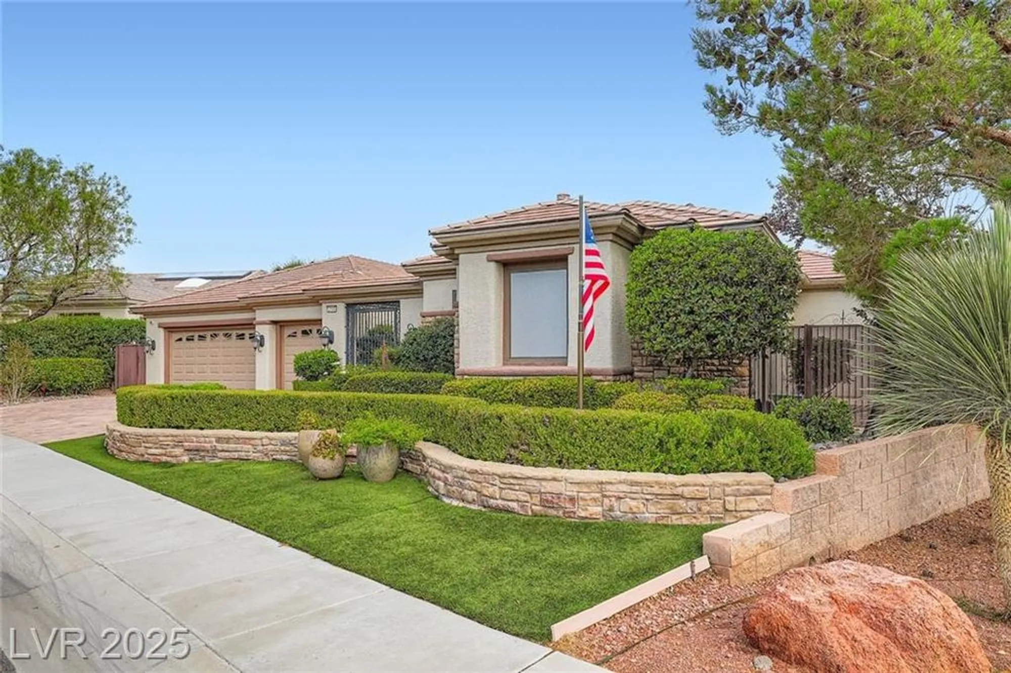 Property Slideshow image 1 of 45 | 2544 forest city dr, Henderson, NV, 89052