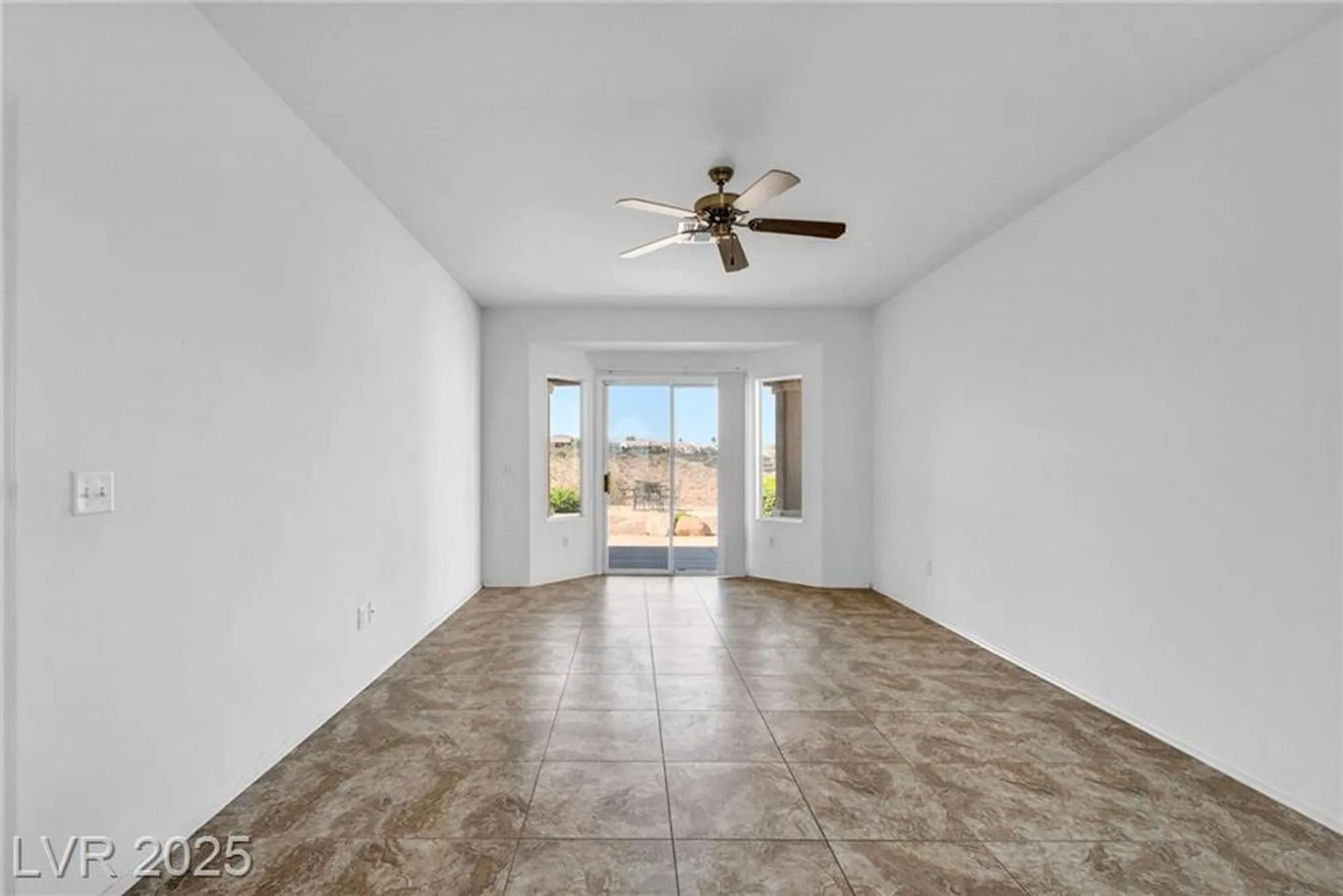 Property Slideshow image 38 of 71 | 2567 evening sky dr, Henderson, NV, 89052
