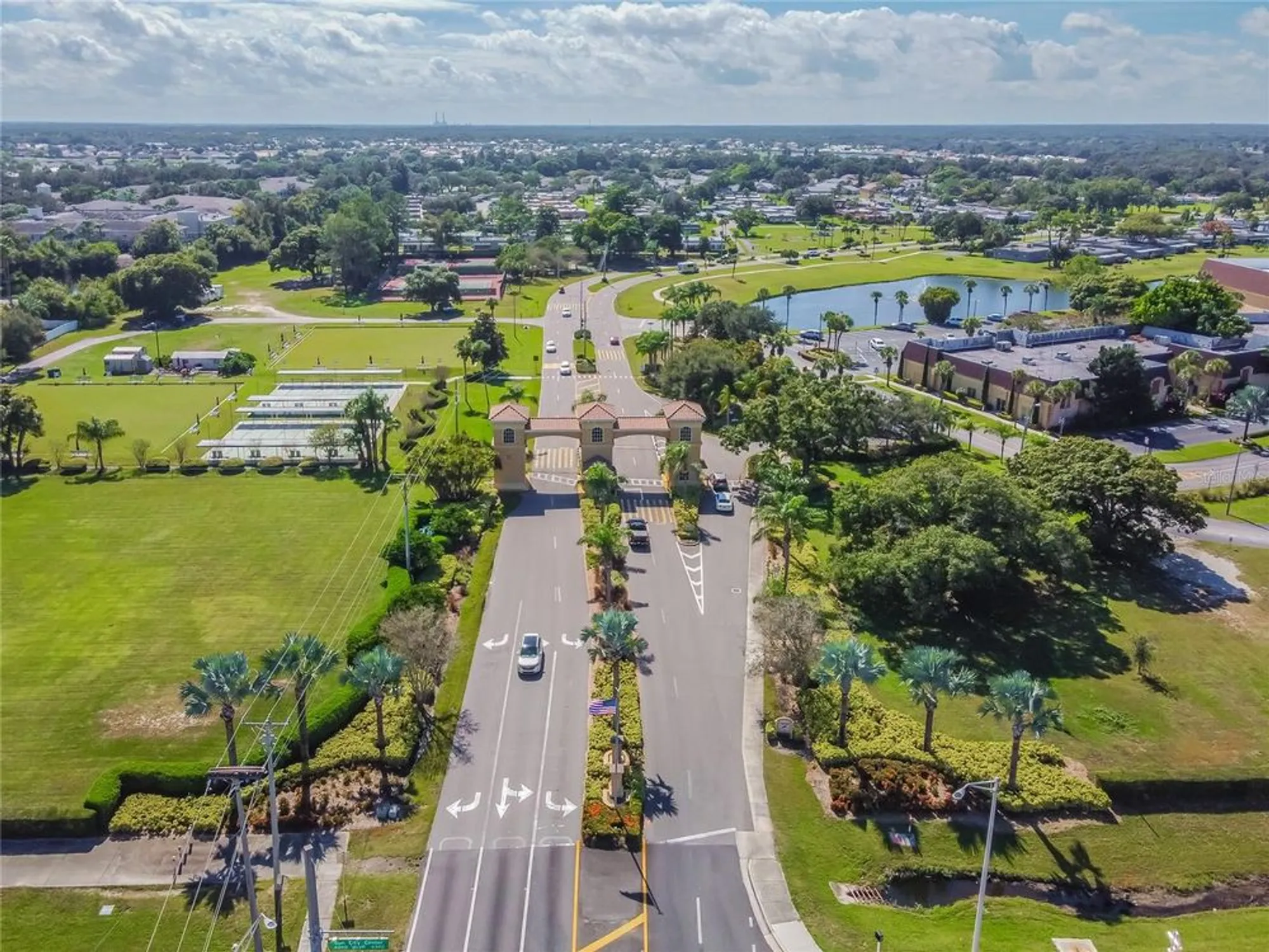 Property Slideshow image 40 of 59 | 1908 canterbury ln 25, Sun City Center, FL, 33573