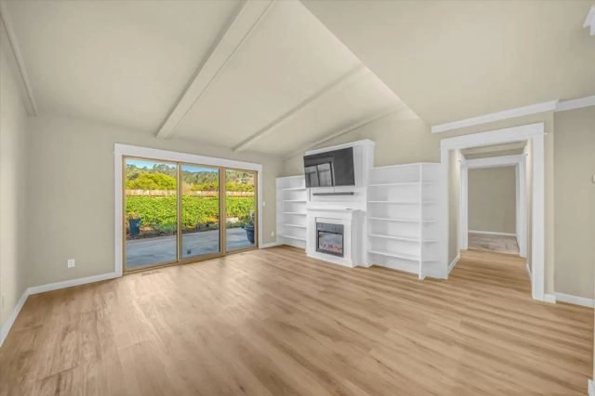 Property Slideshow image 11 of 32 | 44 hacienda carmel, Carmel, CA, 93923