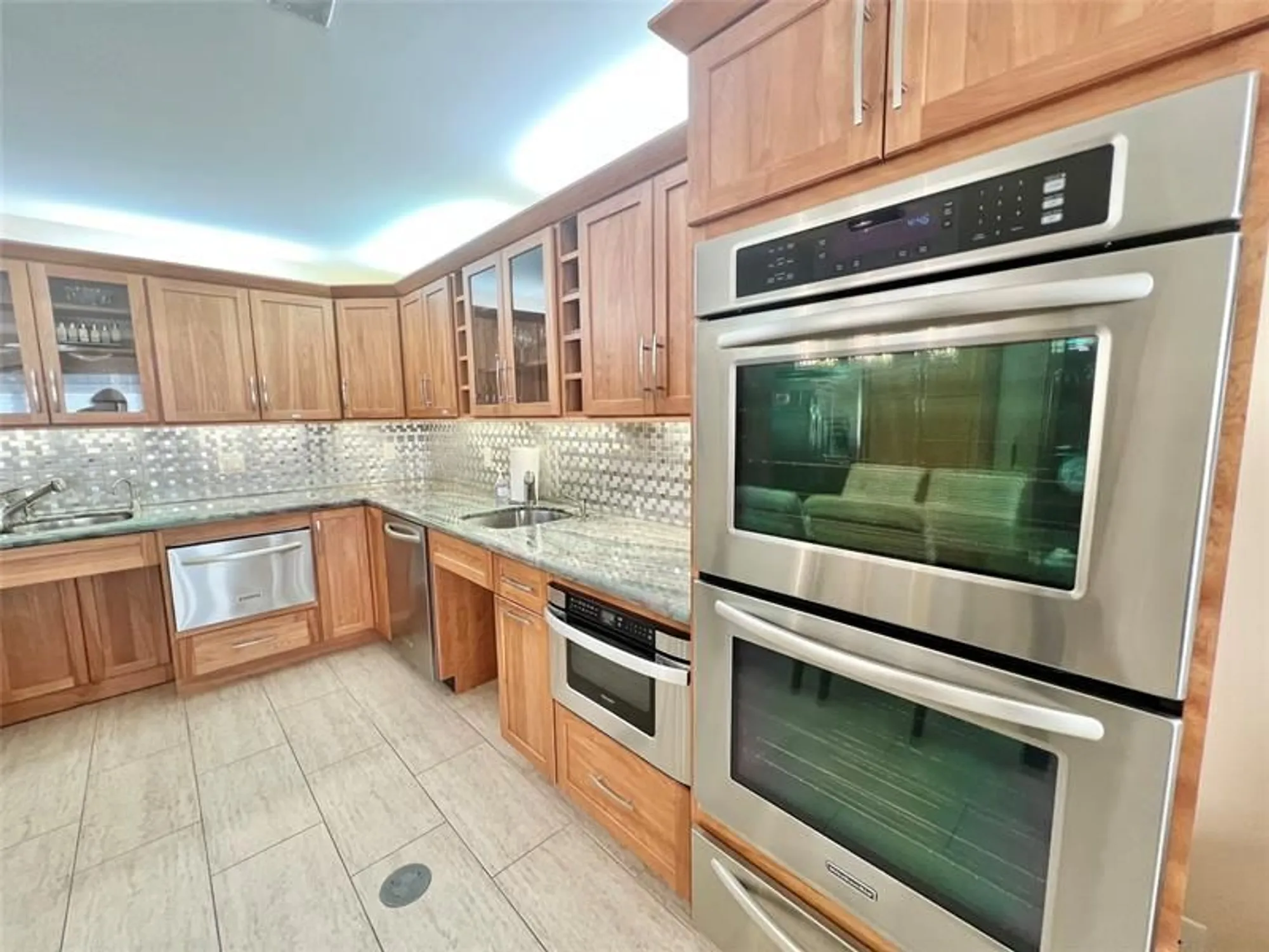 Property Slideshow image 8 of 60 | 1011 swansea a # 1011, Deerfield Beach, FL, 33442
