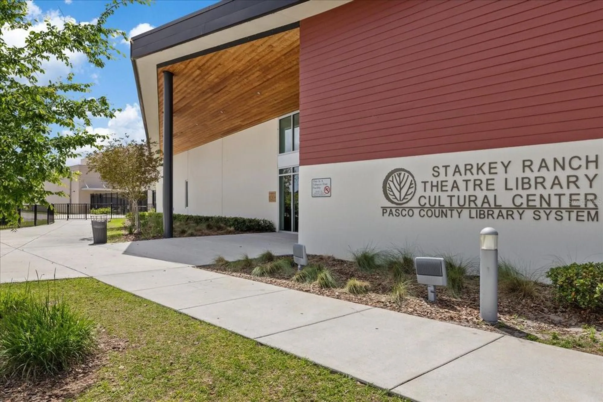 Property Slideshow image 65 of 91 | 11398 juglans dr, Odessa, FL, 33556