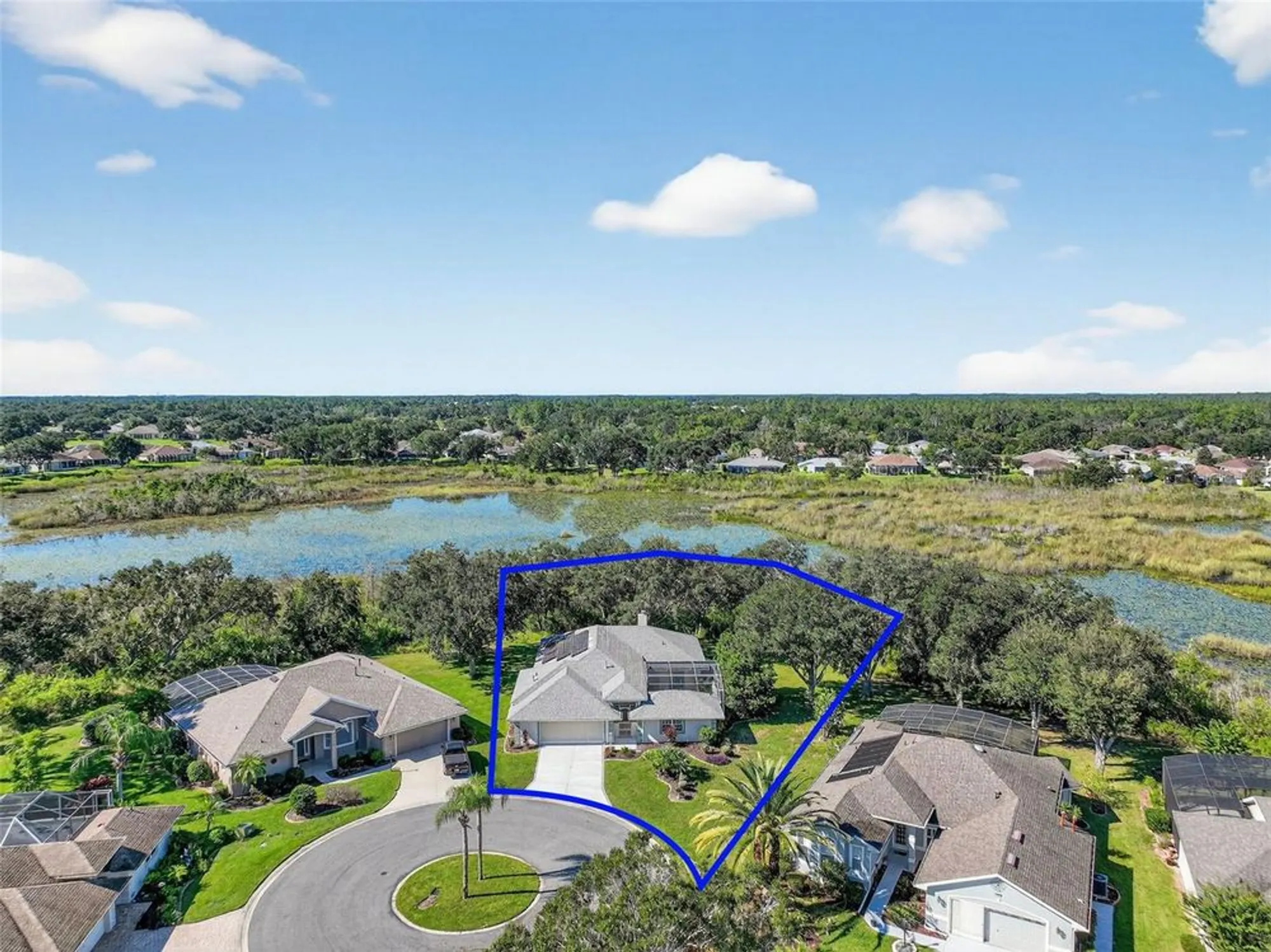 Property Slideshow image 44 of 66 | 21607 regency park ln, Leesburg, FL, 34748