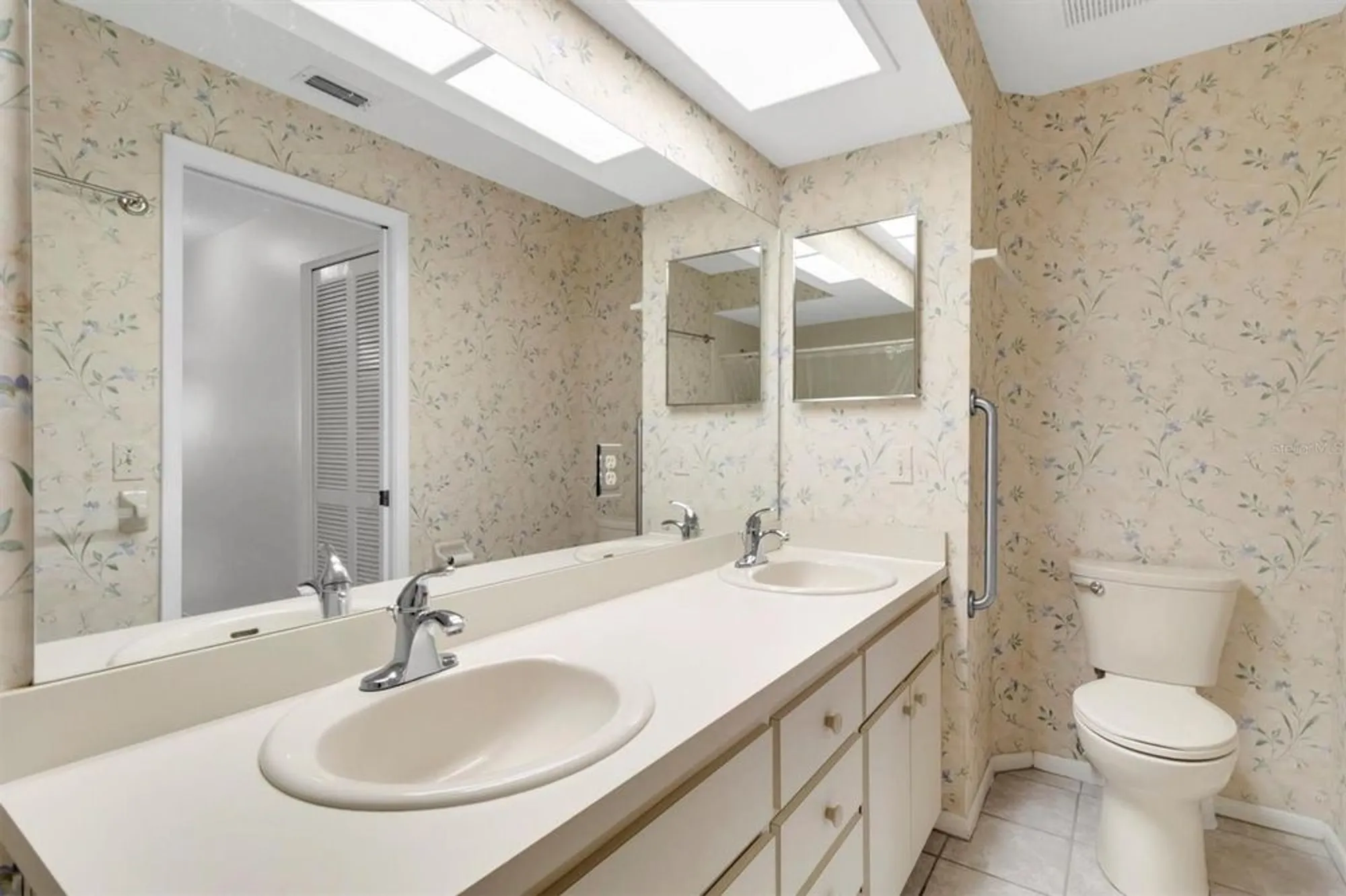 Property Slideshow image 16 of 53 | 4739 carrington ct, New Port Richey, FL, 34655