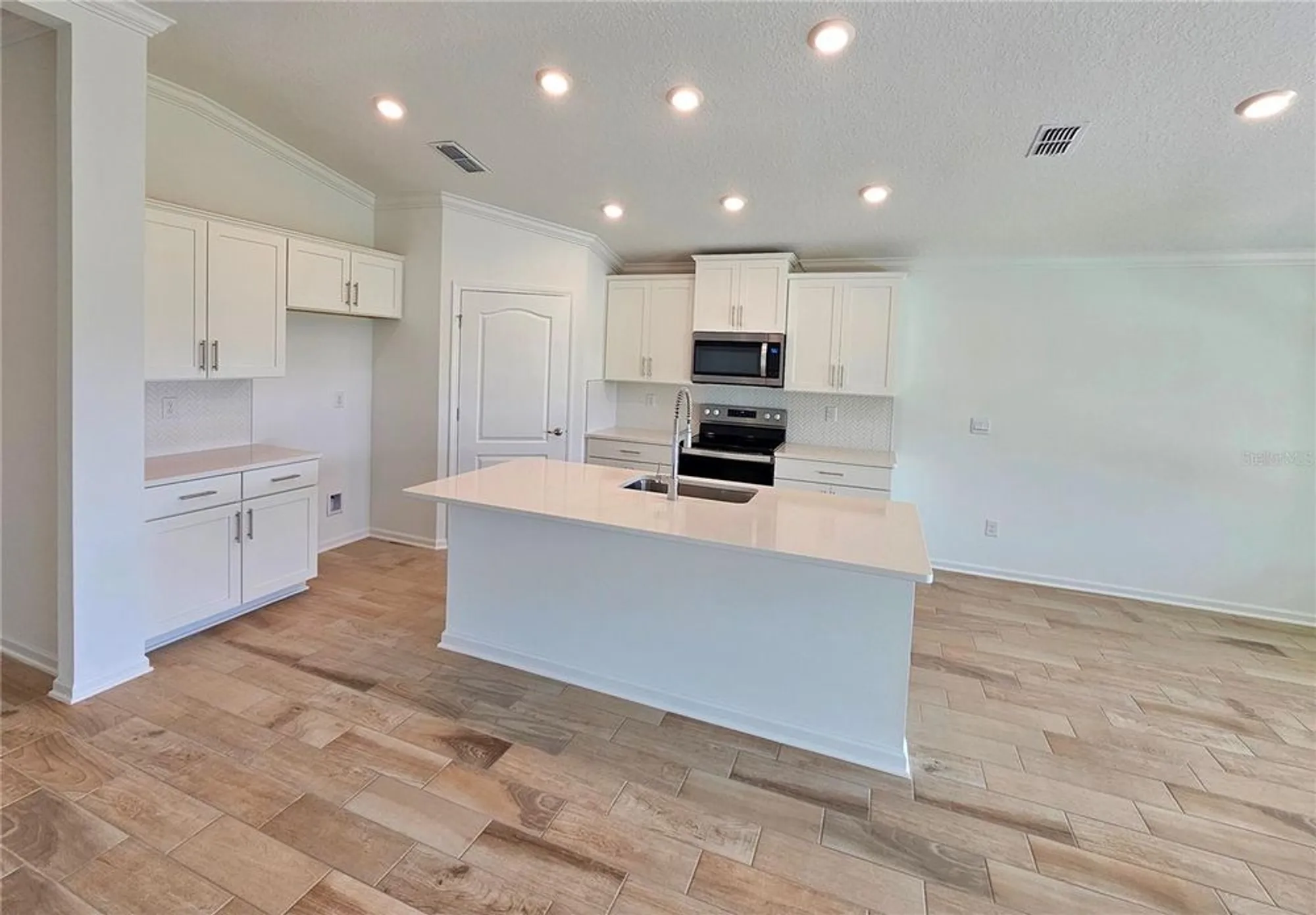 Property Slideshow image 10 of 77 | 154 greenwood dr, Palm Coast, FL, 32137