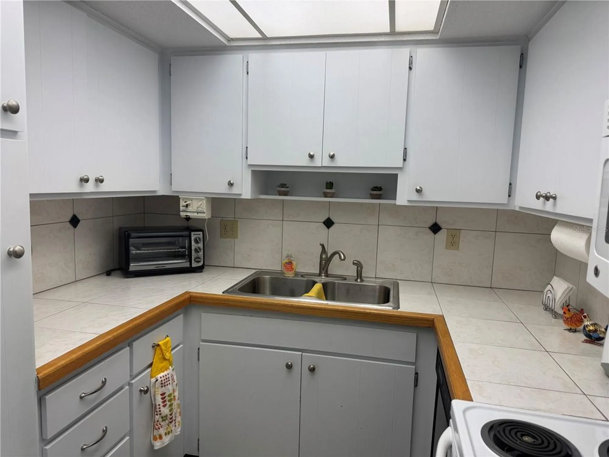 Property Slideshow image 5 of 14 | 2437 harbor blvd 106, Port Charlotte, FL, 33952