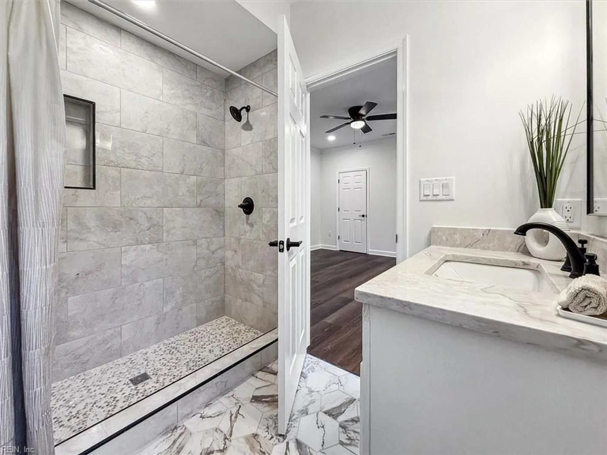 Property Slideshow image 30 of 43 | 1832 john hancock, Williamsburg, VA, 23185