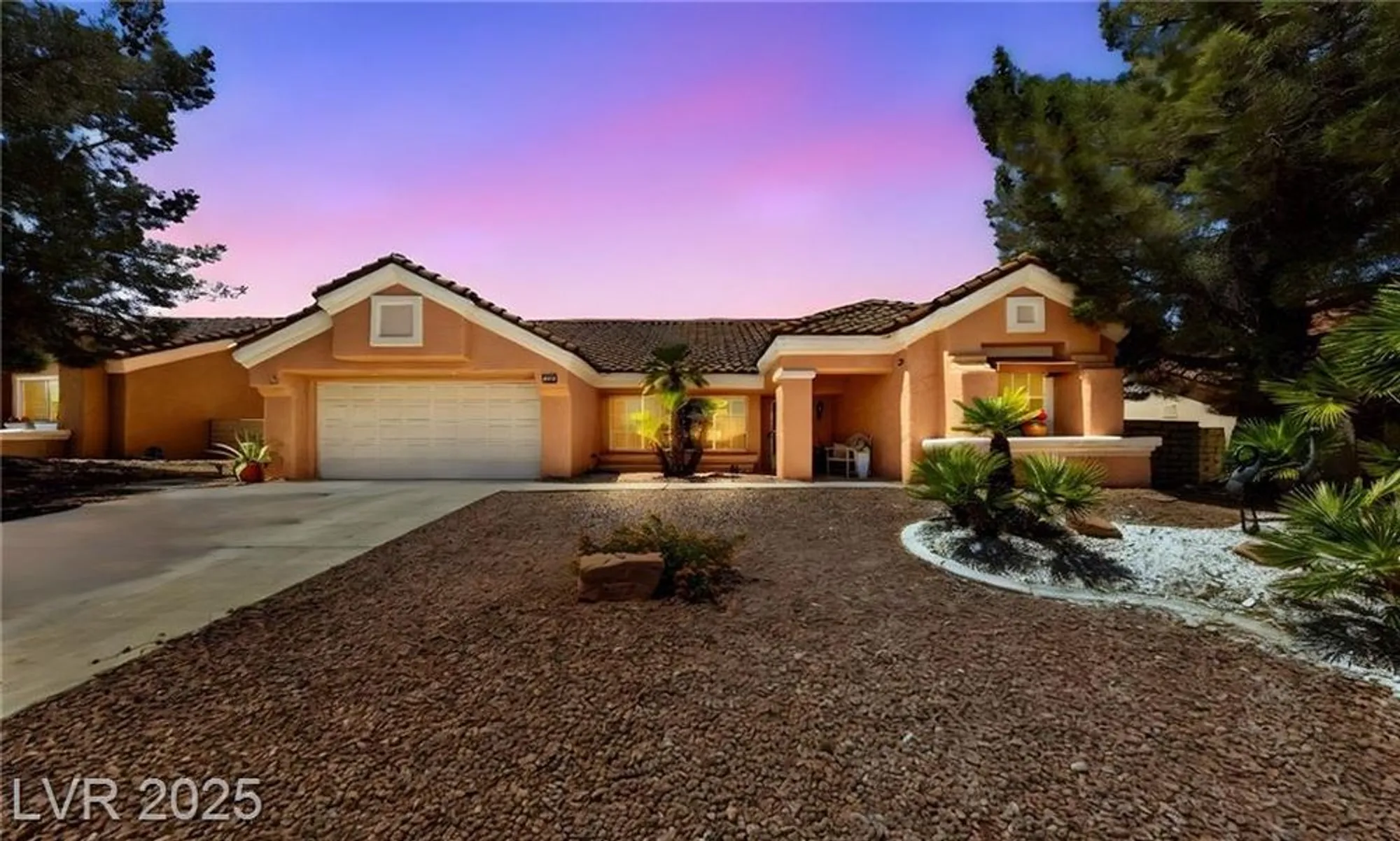 Property Slideshow image 4 of 72 | 2925 lotus hill dr, Las Vegas, NV, 89134