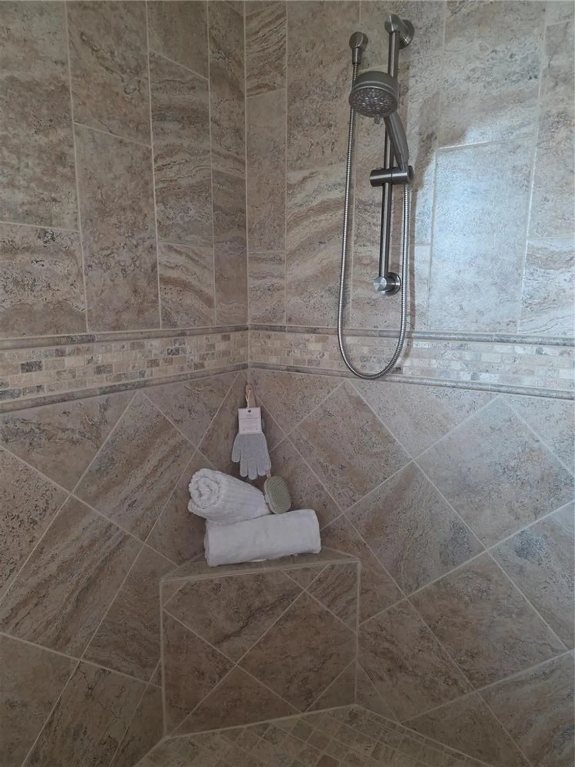 Property Slideshow image 25 of 64 | 208 del sol ave, Davenport, FL, 33837