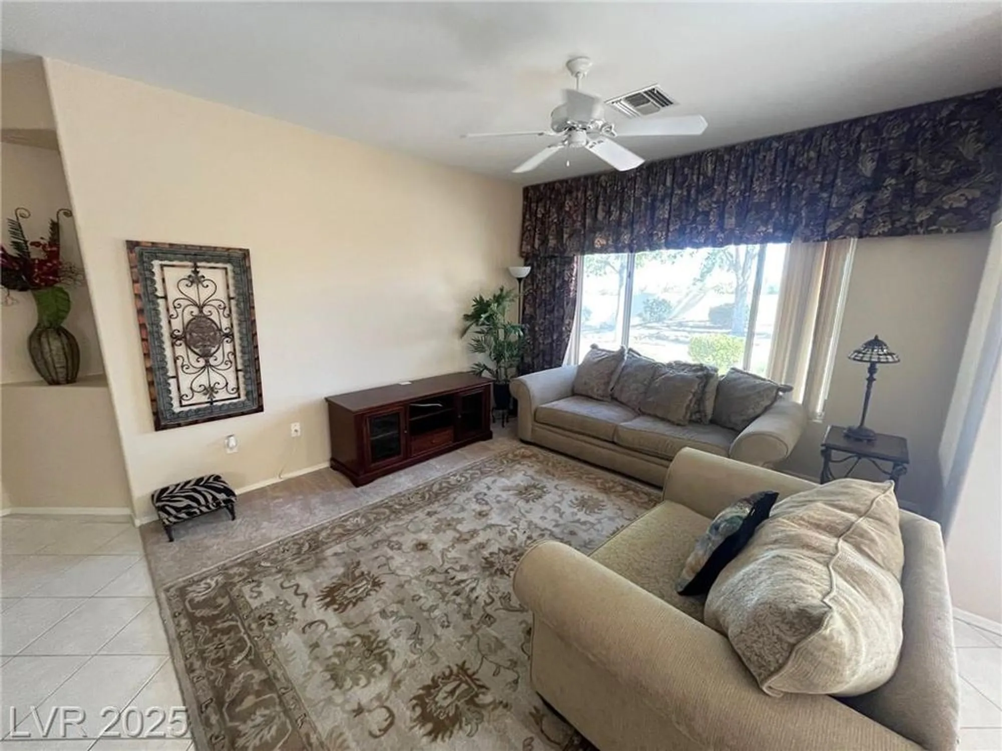 Property Slideshow image 15 of 38 | 10525 mission lakes ave, Las Vegas, NV, 89134