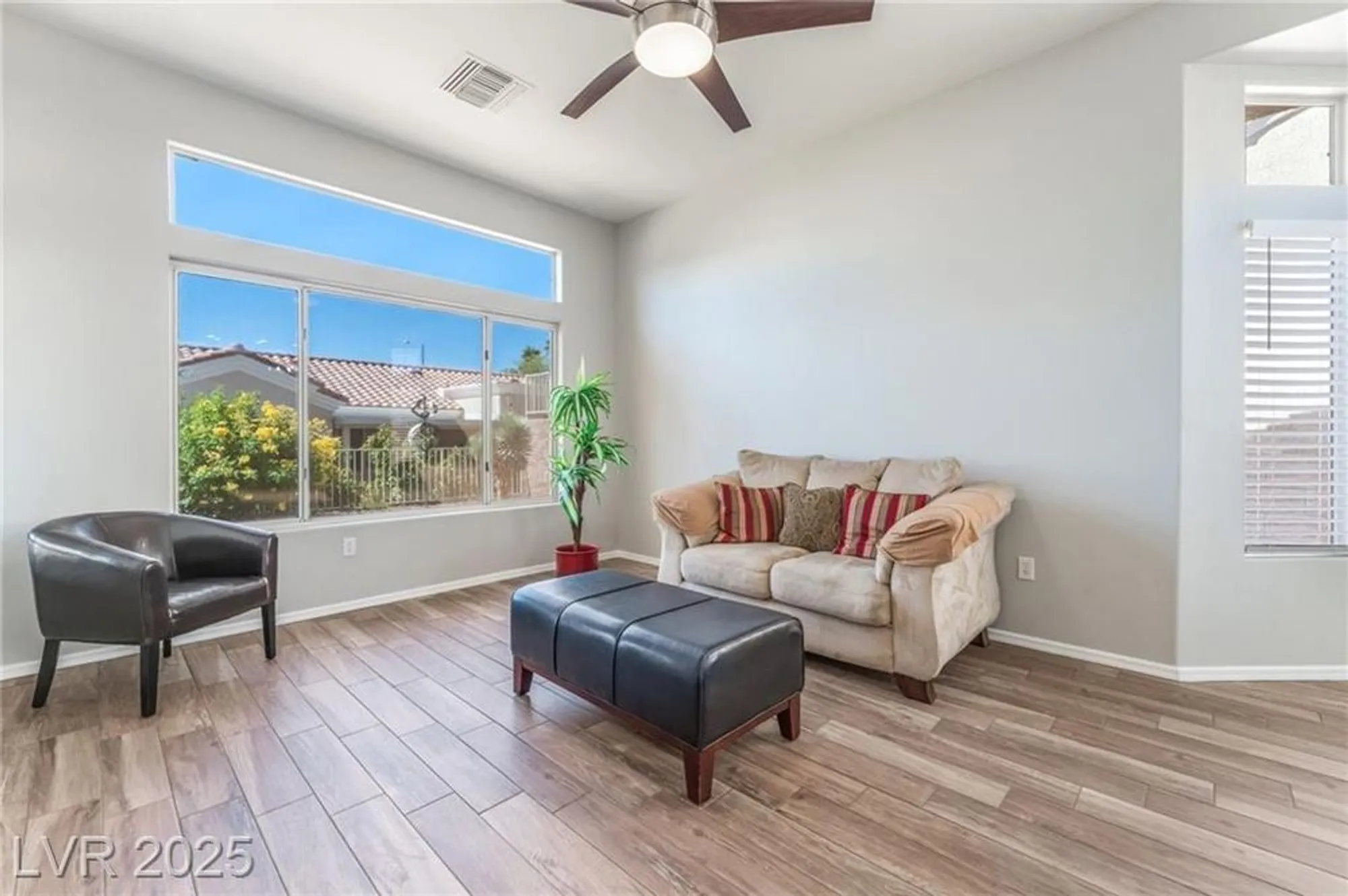 Property Slideshow image 12 of 42 | 10413 willamette pl, Las Vegas, NV, 89134