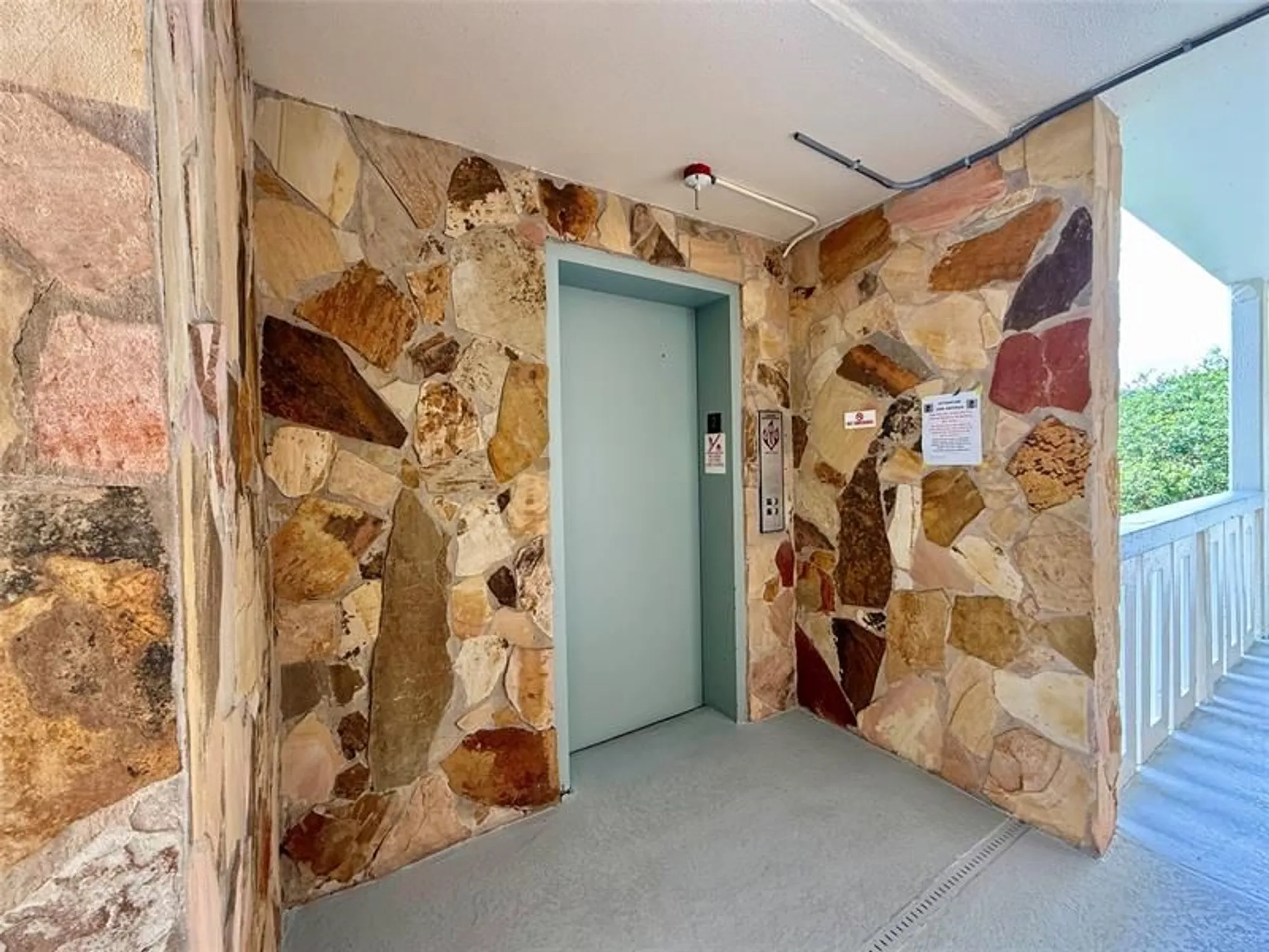 Property Slideshow image 28 of 34 | 2504 antigua ter apt d2, Coconut Creek, FL, 33066