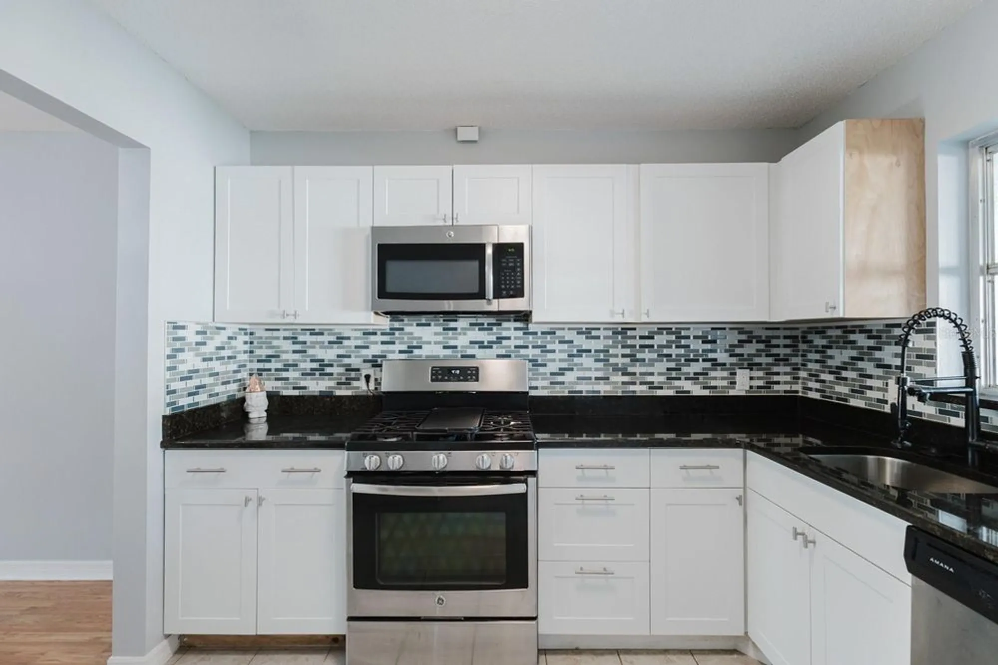 Property Slideshow image 13 of 54 | 9905 dahlia st n # 27, Pinellas Park, FL, 33782