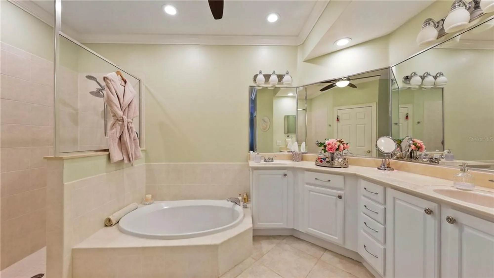 Property Slideshow image 29 of 61 | 13213 palmilla cir, Dade City, FL, 33525