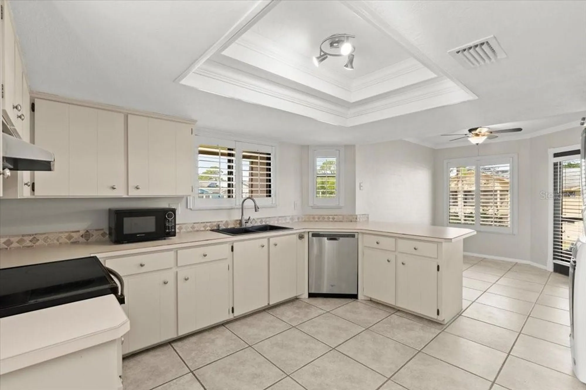 Property Slideshow image 24 of 46 | 105 wood duck cir c, Daytona Beach, FL, 32119