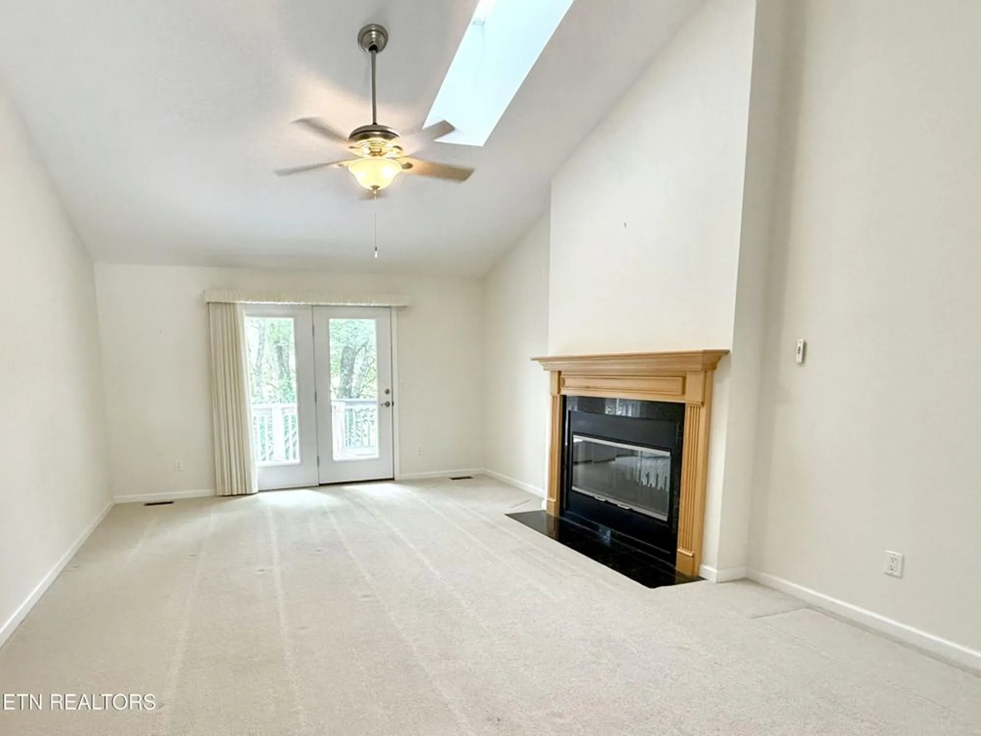 Property Slideshow image 18 of 55 | 17 kenwood ct, Crossville, TN, 38558