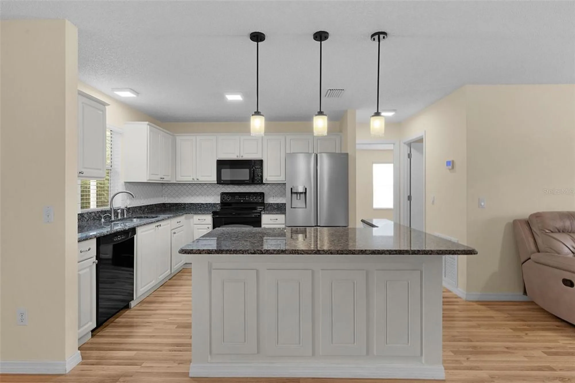 Property Slideshow image 7 of 55 | 1003 del mar dr, Lady Lake, FL, 32159